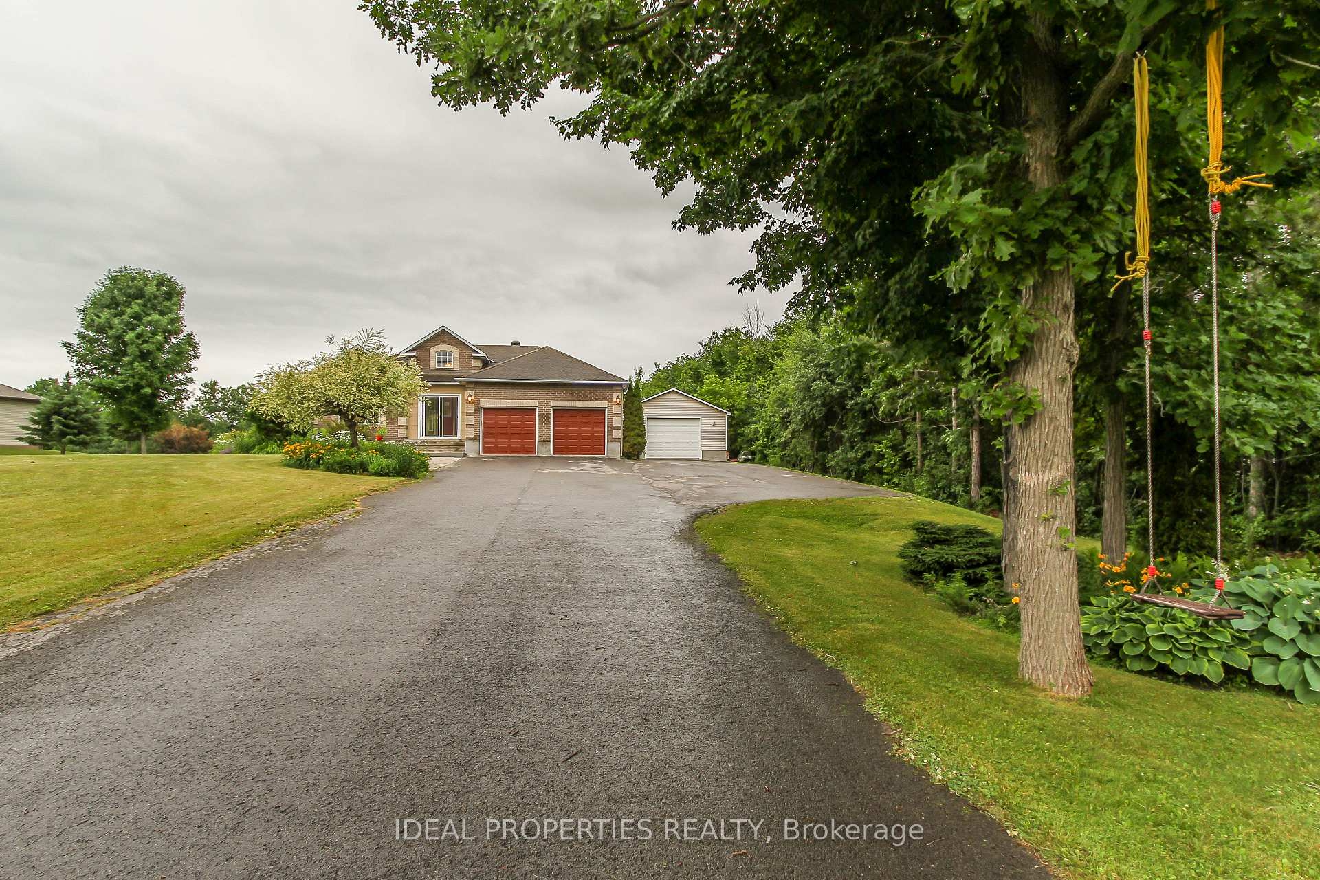Photo 1 of 208 Pine Ridge Drive, Beckwith, Beckwith Twp — HOMEH