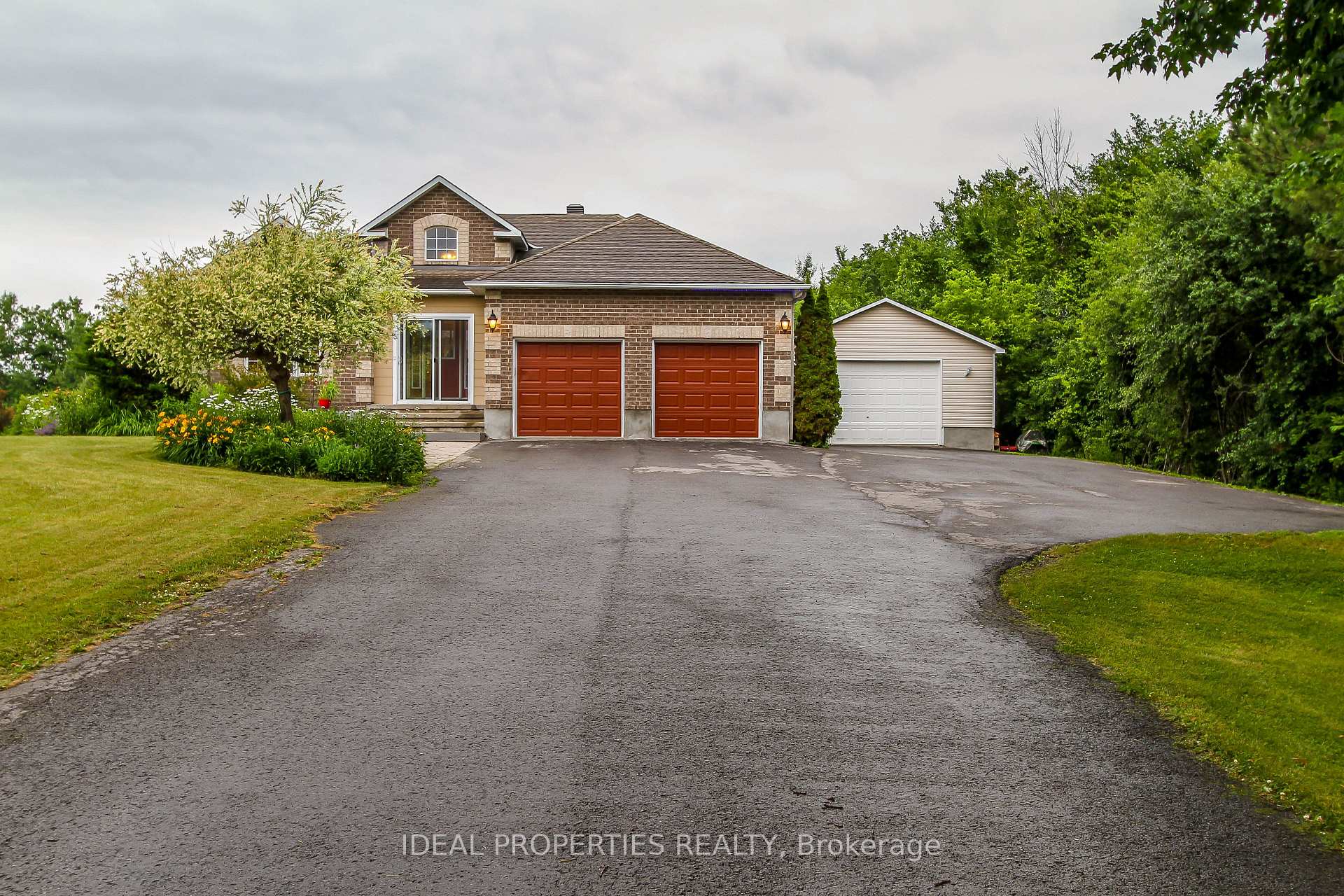 Photo 24 of 208 Pine Ridge Drive, Beckwith, Beckwith Twp — HOMEH