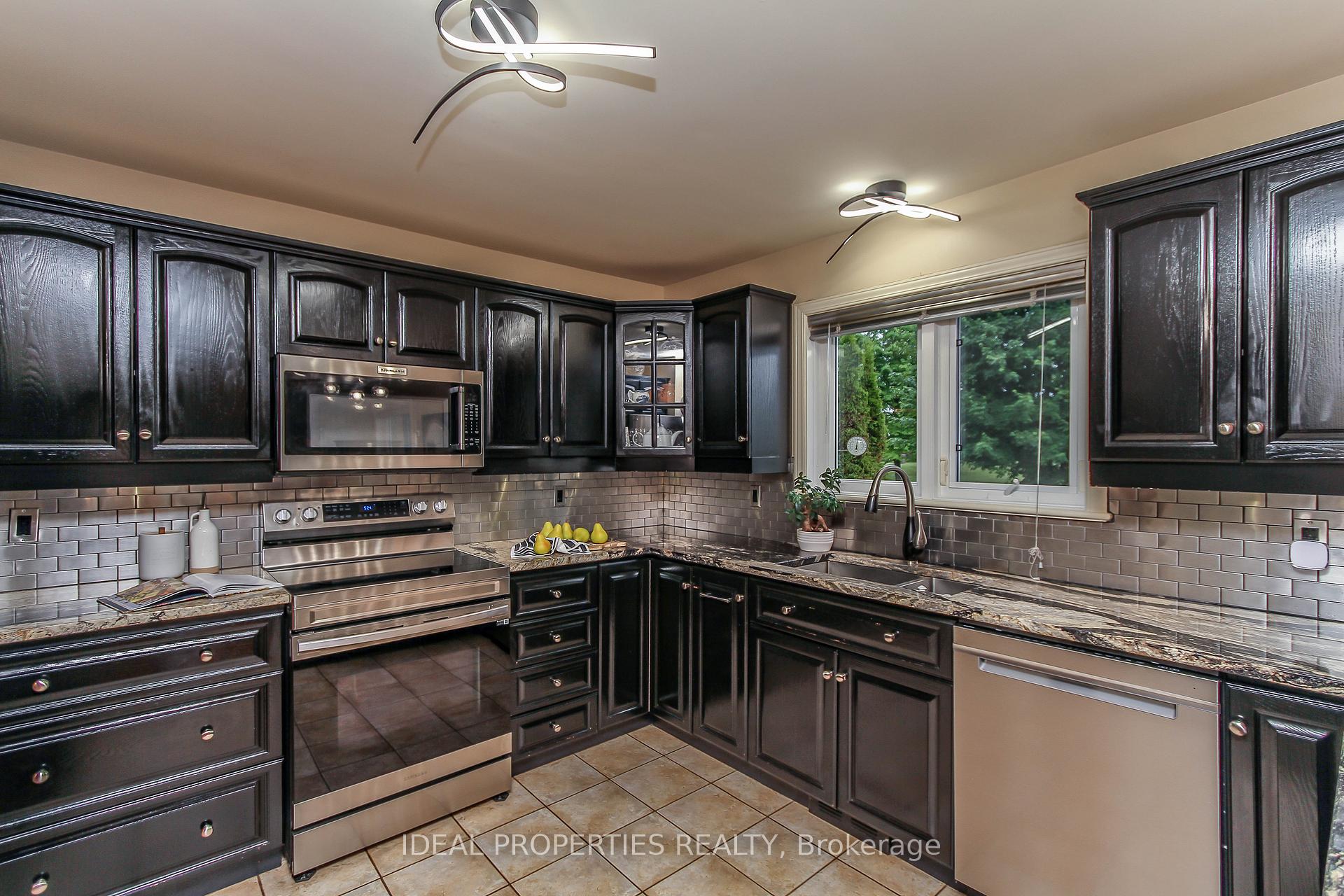 Photo 16 of 208 Pine Ridge Drive, Beckwith, Beckwith Twp — HOMEH