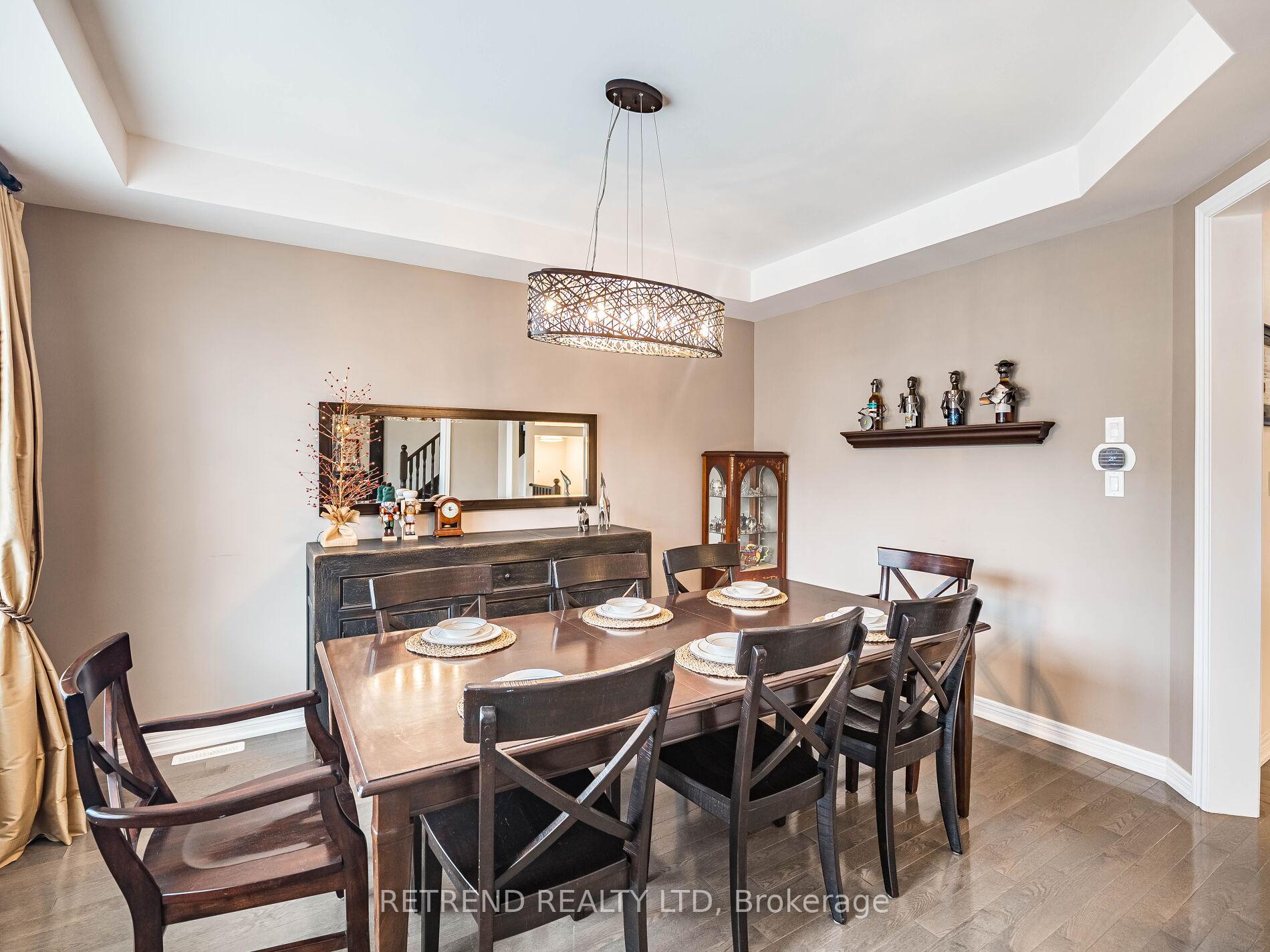 Photo 8 of 119 Barons Street, Vaughan, Kleinburg — HOMEH