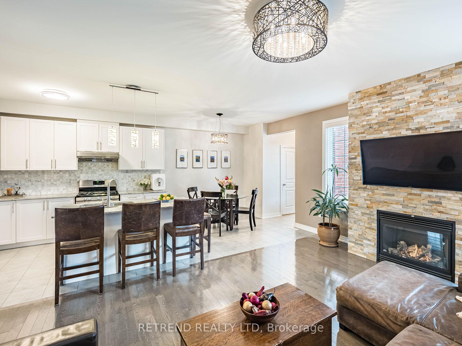 Photo 10 of 119 Barons Street, Vaughan, Kleinburg — HOMEH