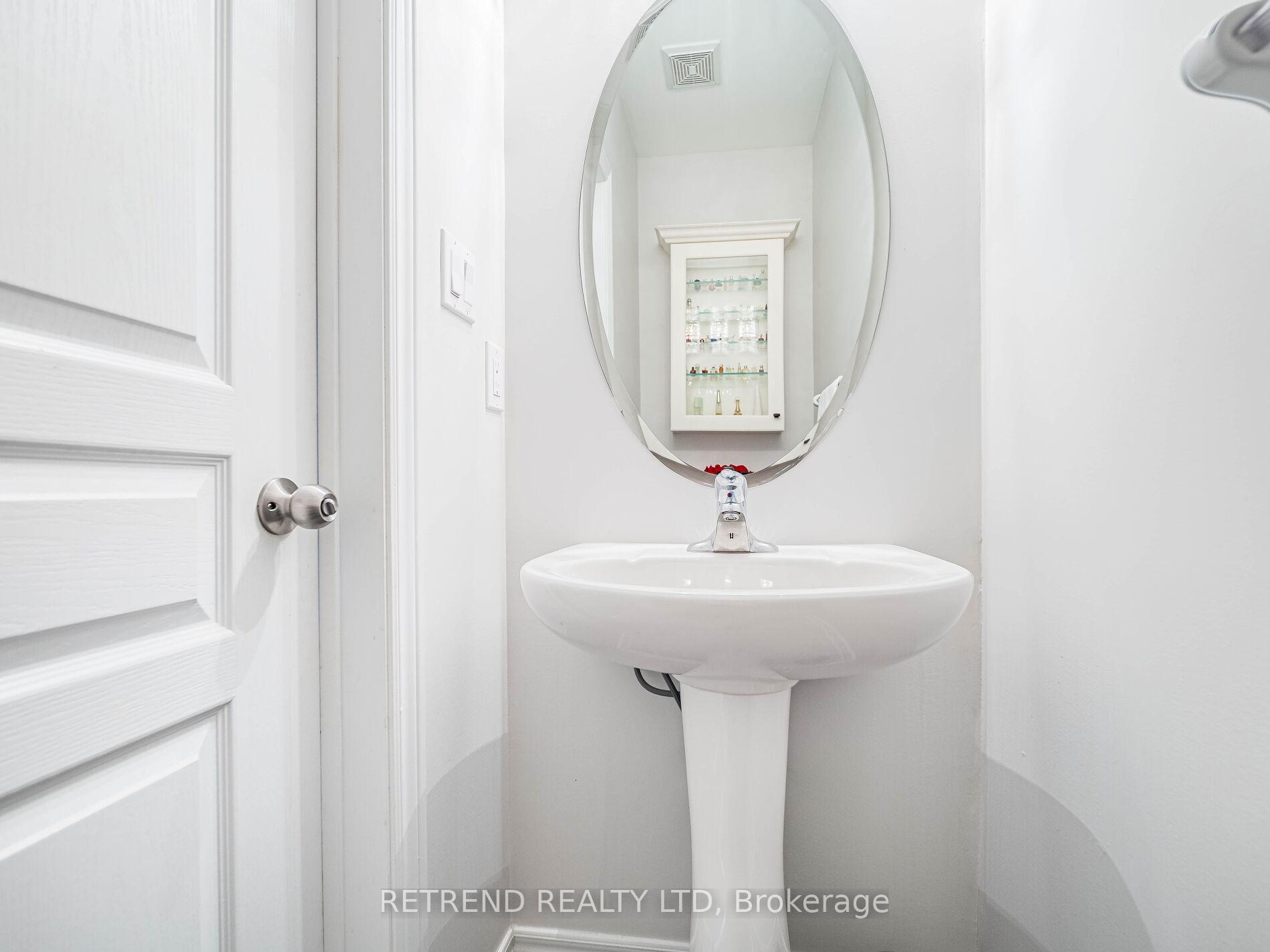 Photo 21 of 119 Barons Street, Vaughan, Kleinburg — HOMEH