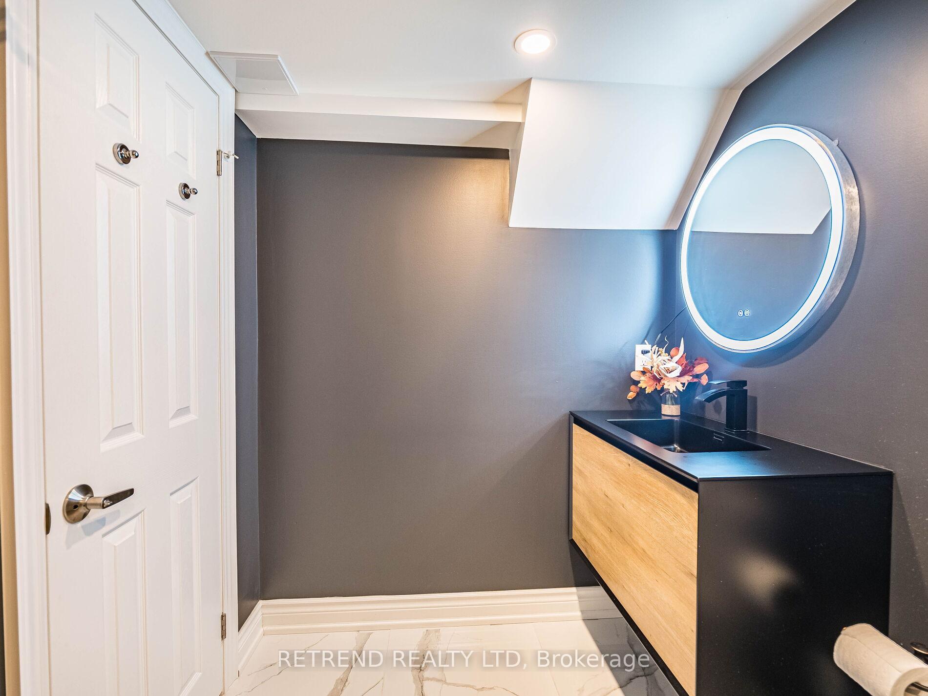 Photo 45 of 119 Barons Street, Vaughan, Kleinburg — HOMEH