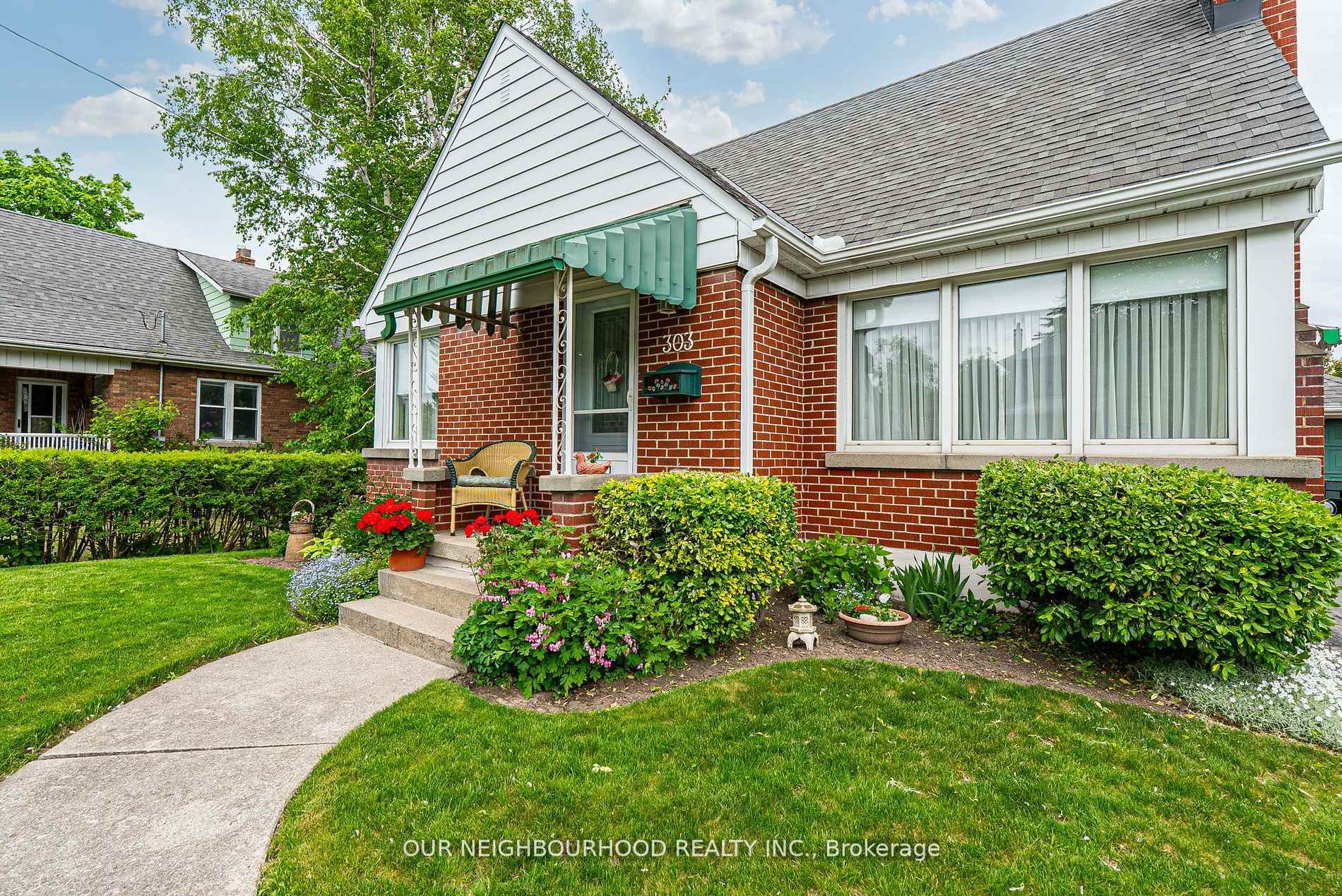 Photo 2 of 303 Byron Street N, Whitby, Downtown Whitby — HOMEH