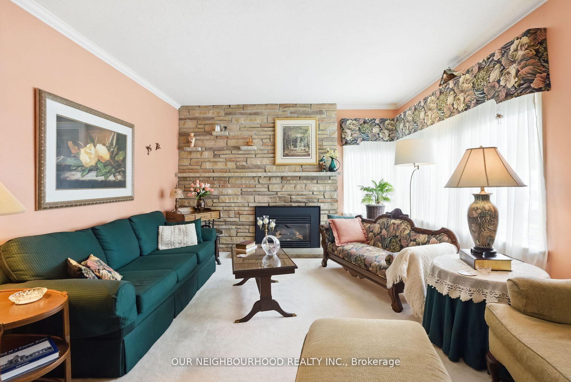 Photo 6 of 303 Byron Street N, Whitby, Downtown Whitby — HOMEH