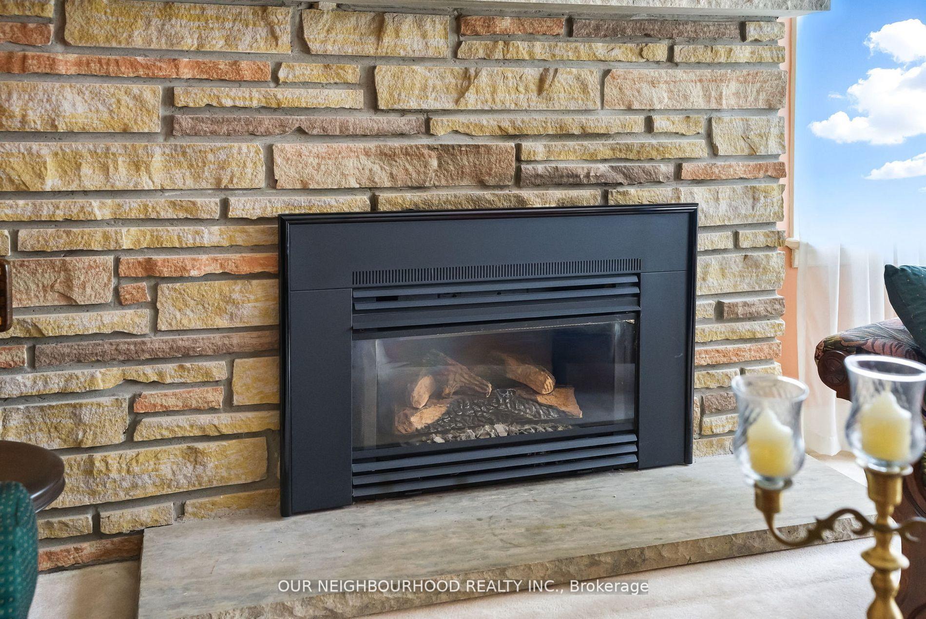 Photo 7 of 303 Byron Street N, Whitby, Downtown Whitby — HOMEH