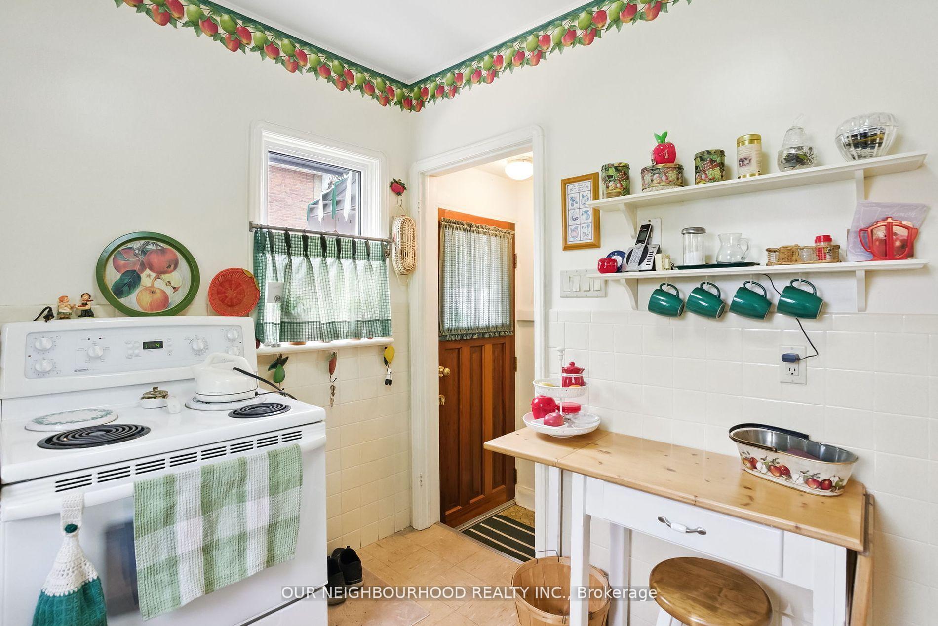 Photo 12 of 303 Byron Street N, Whitby, Downtown Whitby — HOMEH