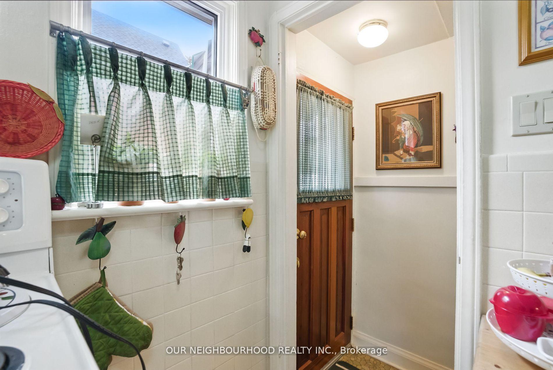 Photo 13 of 303 Byron Street N, Whitby, Downtown Whitby — HOMEH