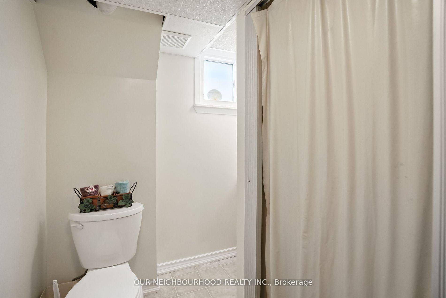 Photo 34 of 303 Byron Street N, Whitby, Downtown Whitby — HOMEH