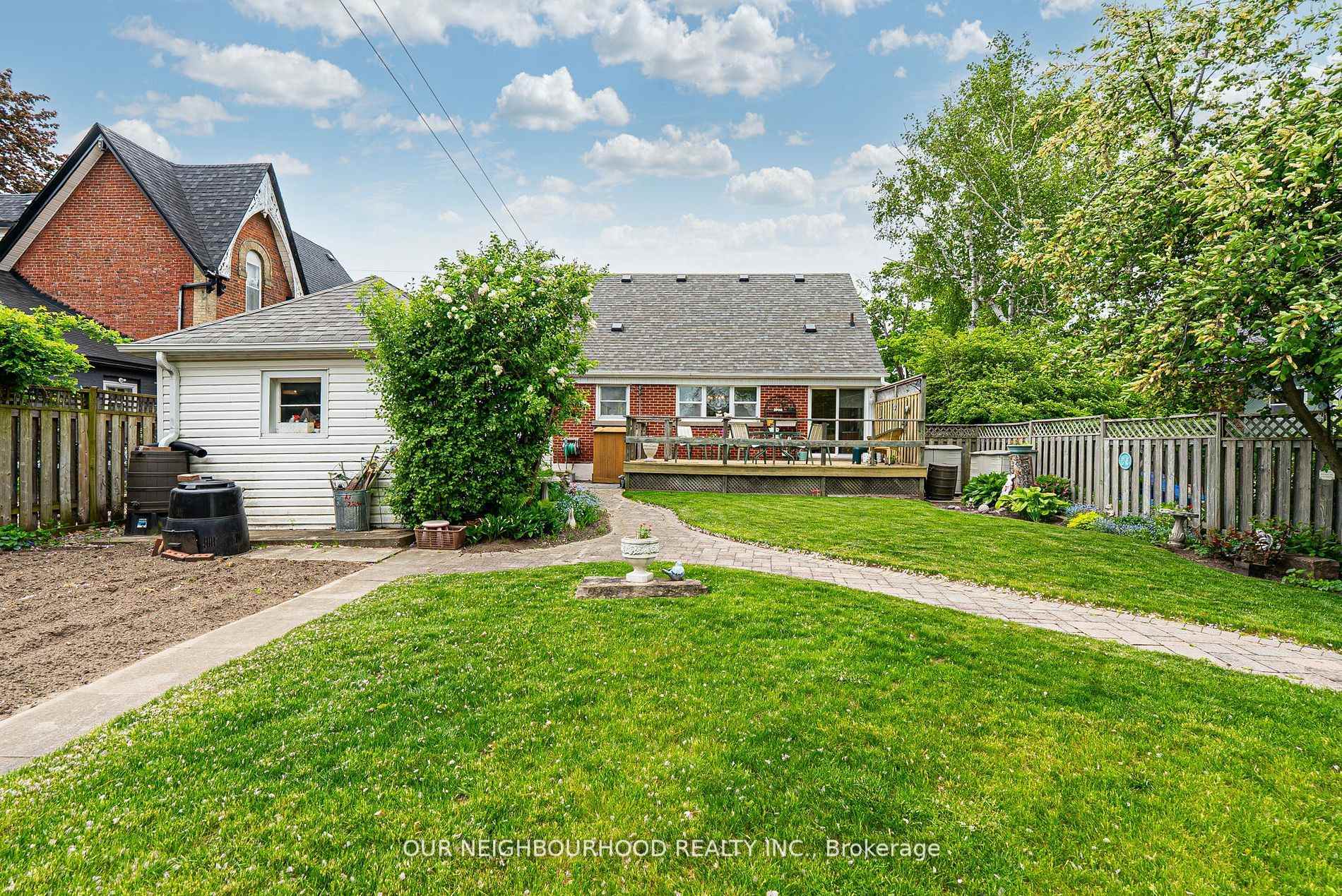 Photo 45 of 303 Byron Street N, Whitby, Downtown Whitby — HOMEH