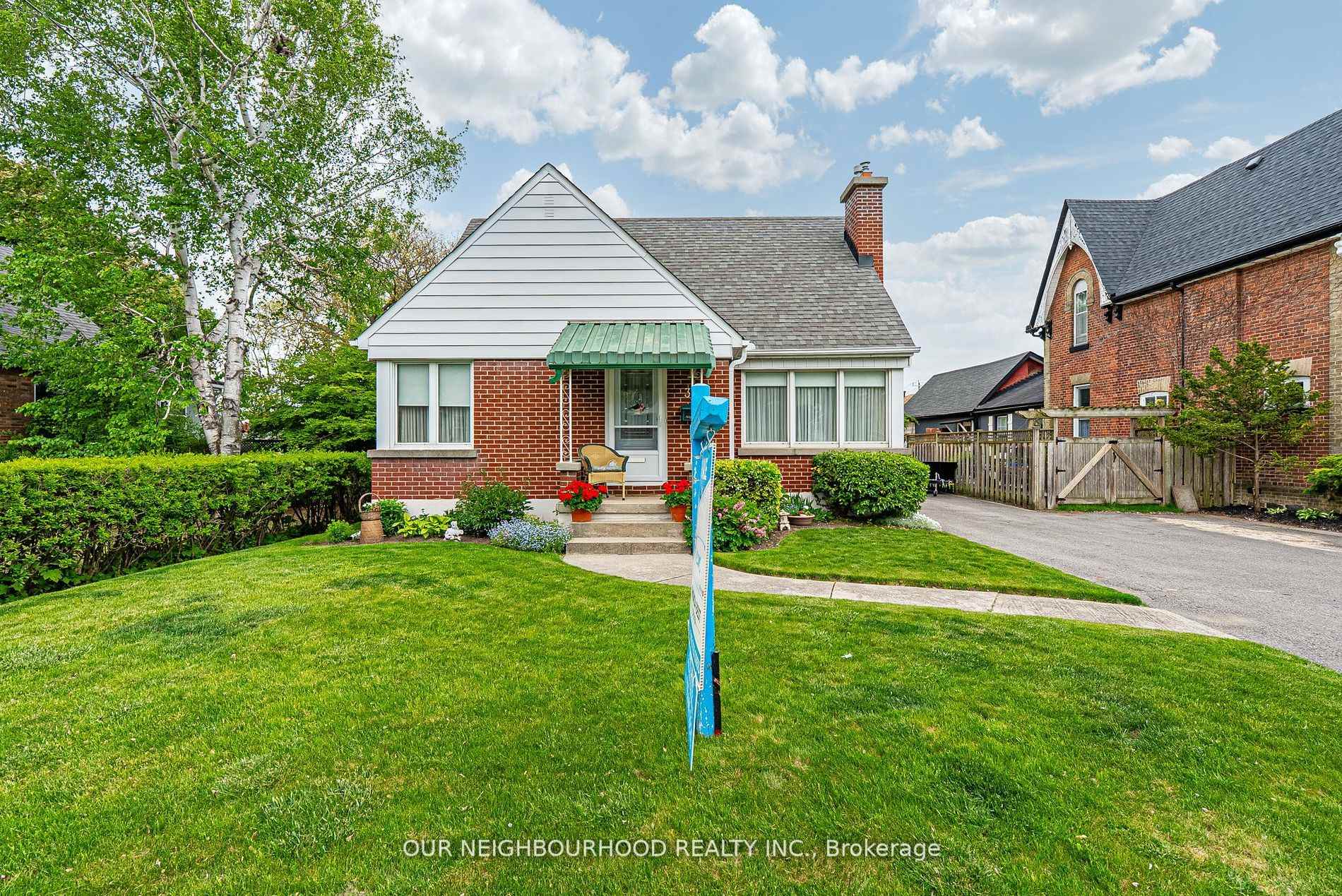Photo 50 of 303 Byron Street N, Whitby, Downtown Whitby — HOMEH