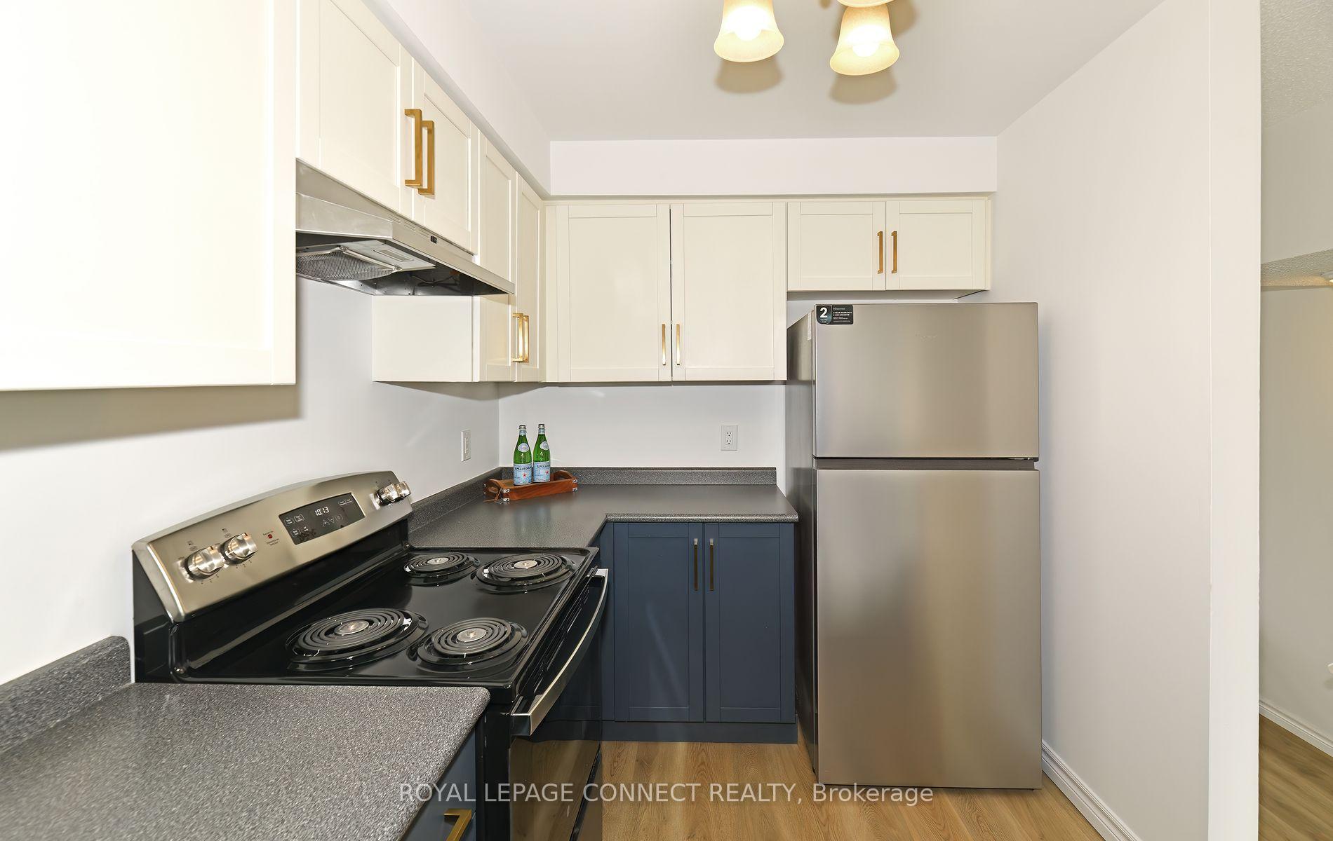 Photo 3 of 85 Sprucedale Way, Whitby, Pringle Creek — HOMEH