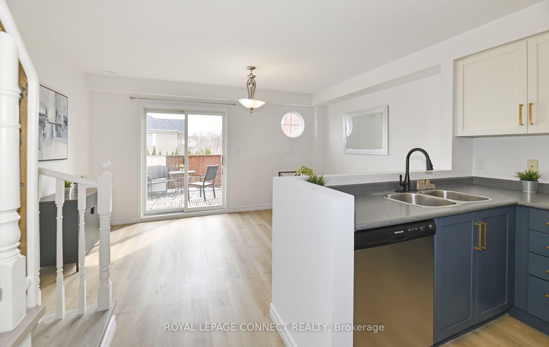 Photo 4 of 85 Sprucedale Way, Whitby, Pringle Creek — HOMEH