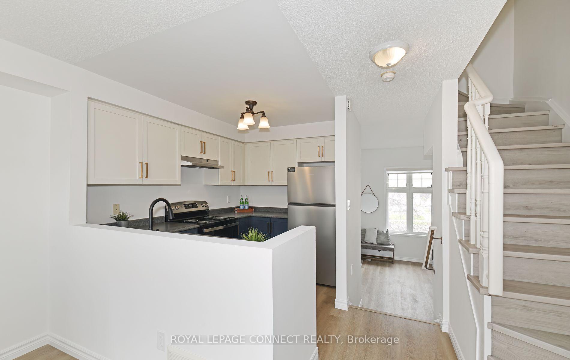 Photo 7 of 85 Sprucedale Way, Whitby, Pringle Creek — HOMEH