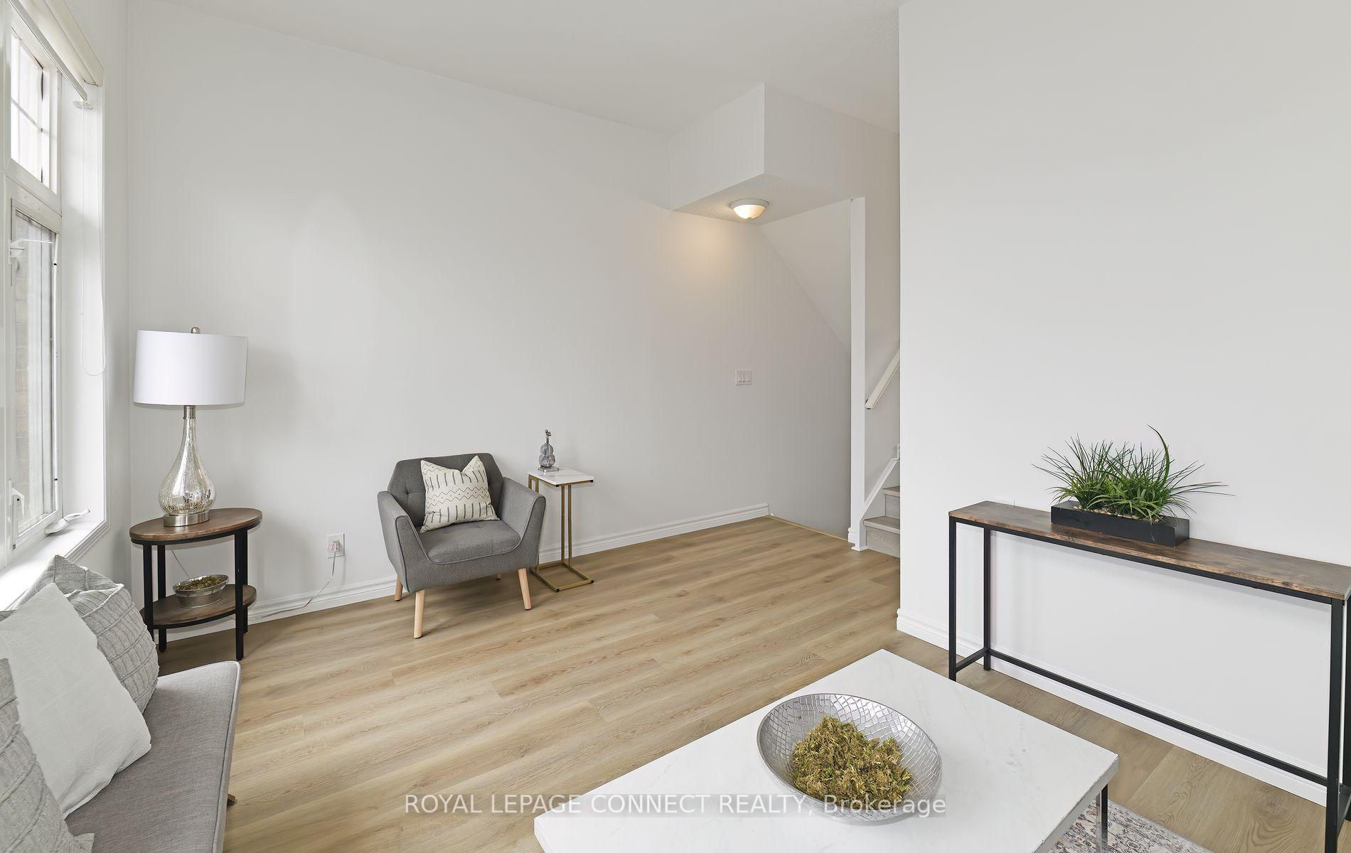 Photo 9 of 85 Sprucedale Way, Whitby, Pringle Creek — HOMEH