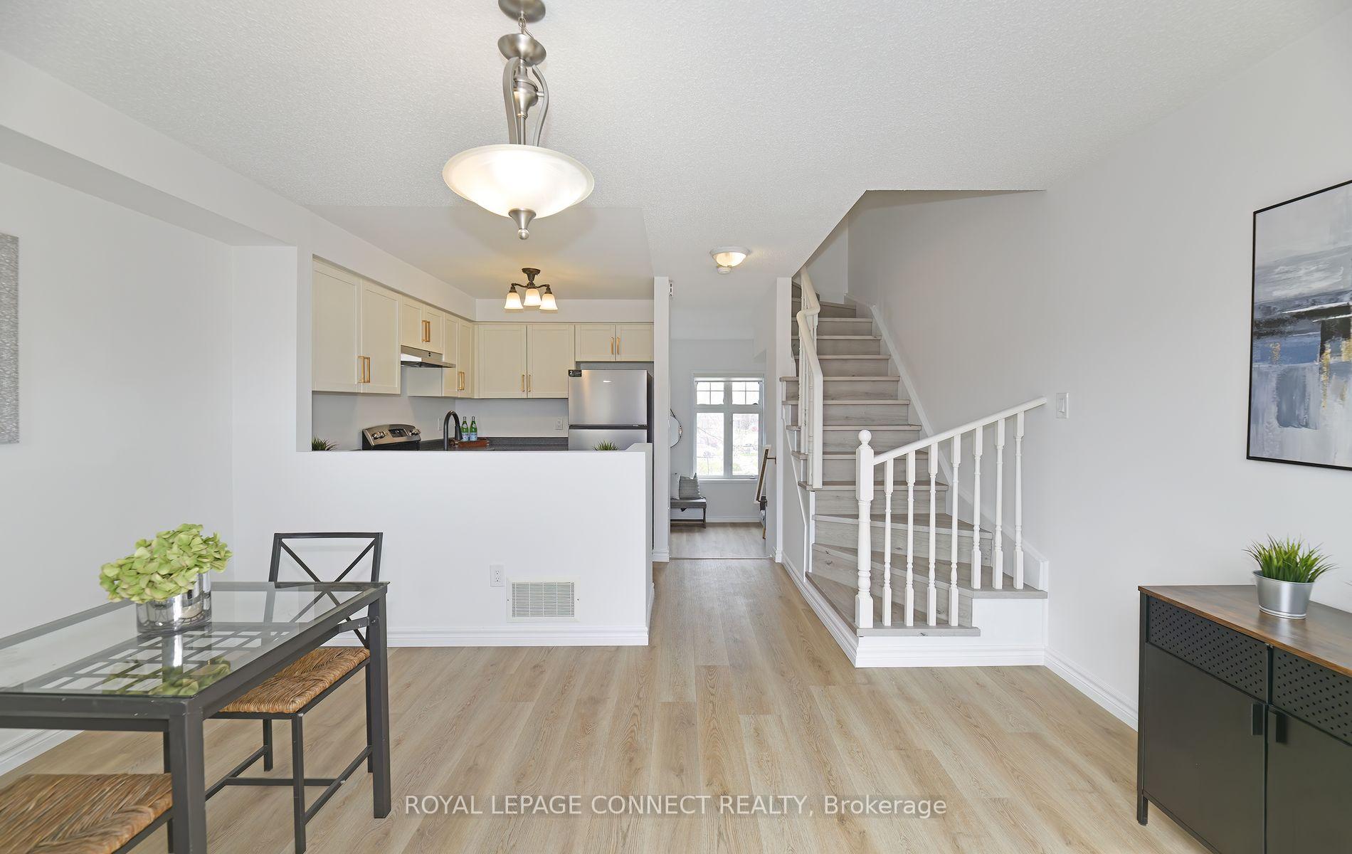 Photo 13 of 85 Sprucedale Way, Whitby, Pringle Creek — HOMEH