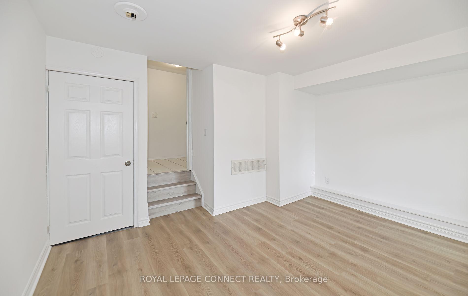 Photo 31 of 85 Sprucedale Way, Whitby, Pringle Creek — HOMEH