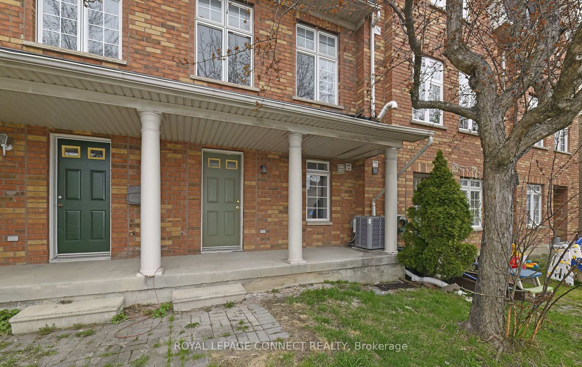 Photo 33 of 85 Sprucedale Way, Whitby, Pringle Creek — HOMEH