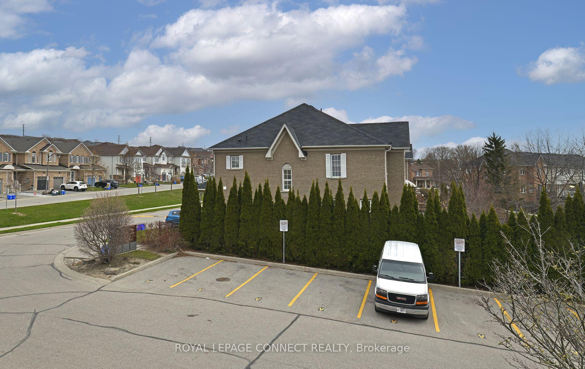 Photo 36 of 85 Sprucedale Way, Whitby, Pringle Creek — HOMEH