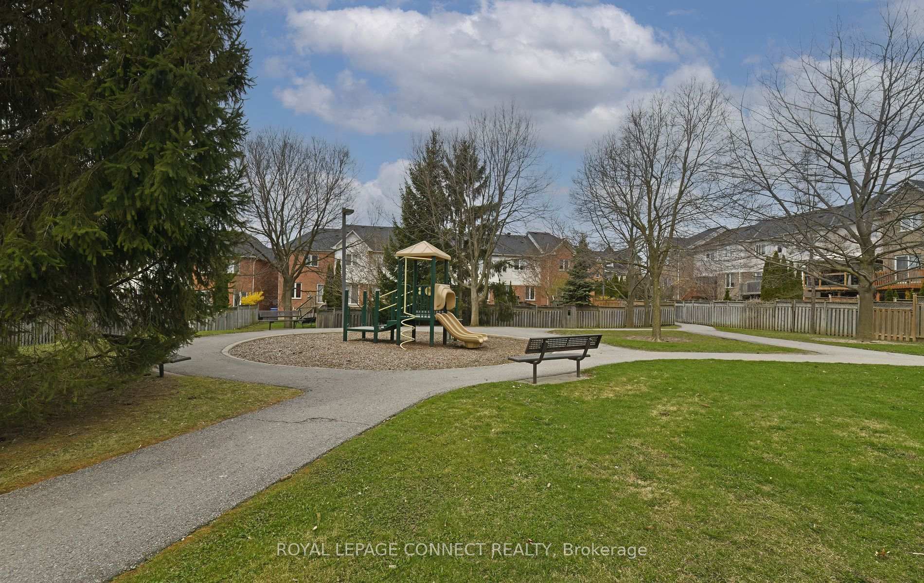 Photo 37 of 85 Sprucedale Way, Whitby, Pringle Creek — HOMEH