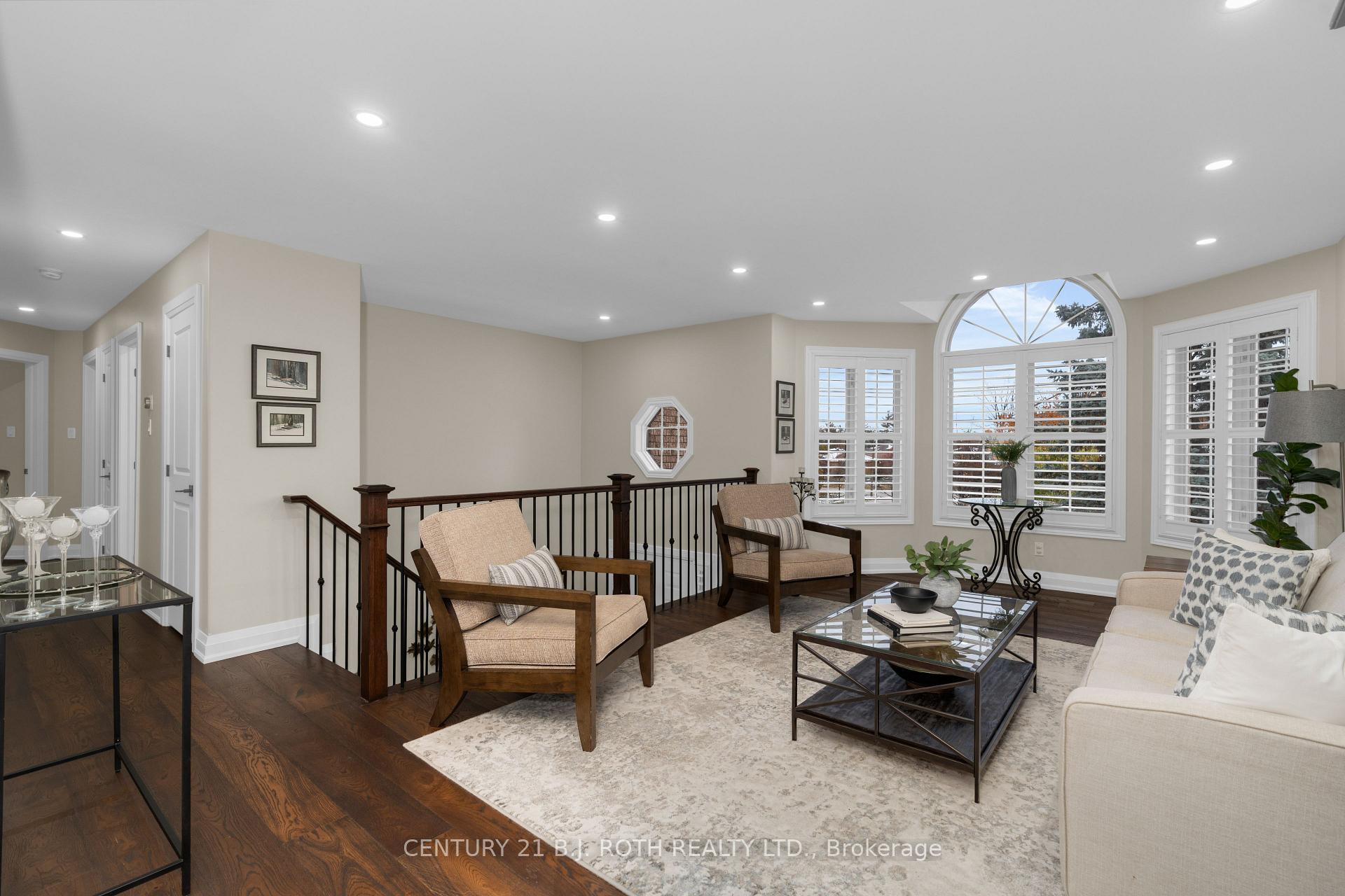 Photo 2 of 14 Brookfield Crescent, Barrie, Bayshore — HOMEH