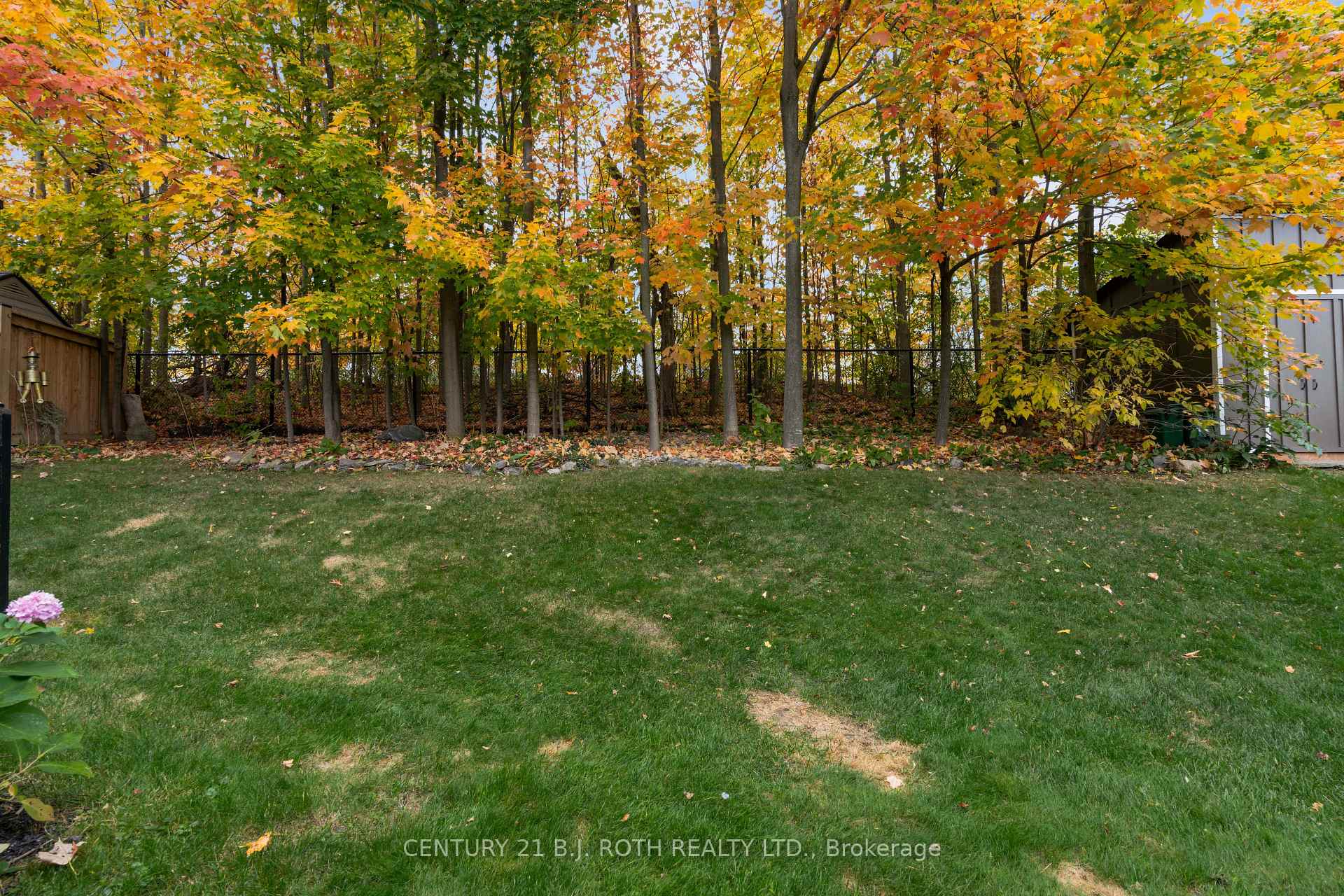 Photo 12 of 14 Brookfield Crescent, Barrie, Bayshore — HOMEH