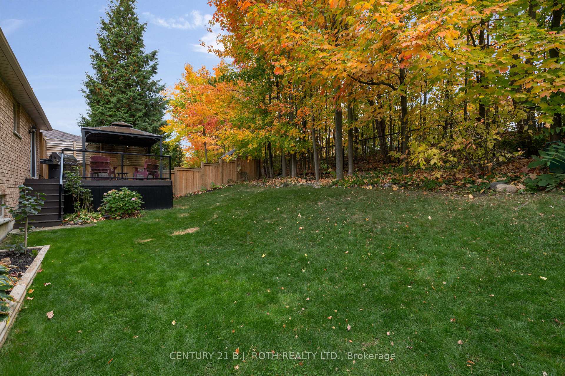 Photo 8 of 14 Brookfield Crescent, Barrie, Bayshore — HOMEH