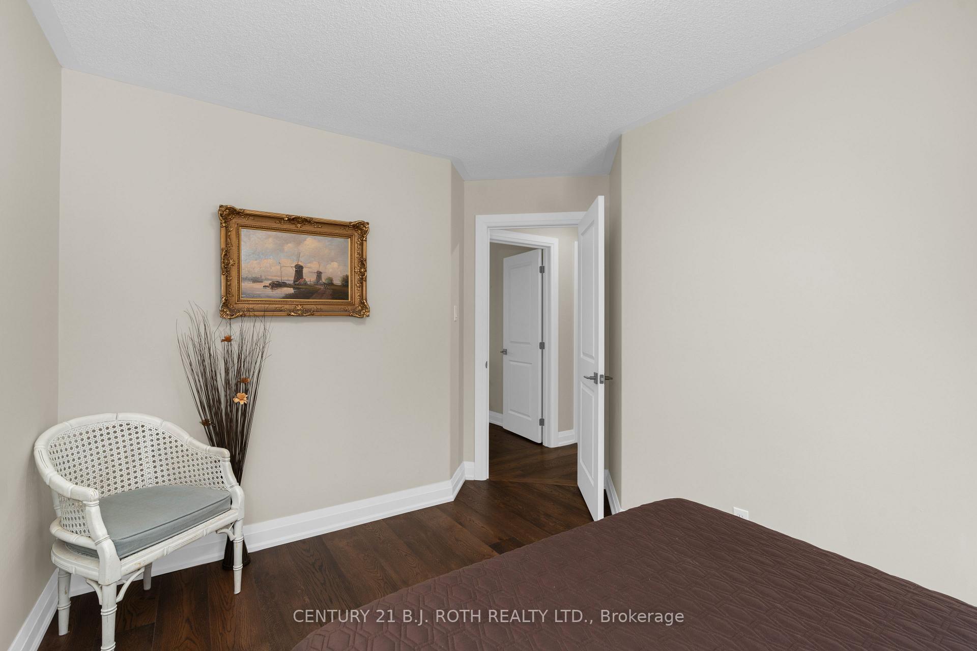 Photo 16 of 14 Brookfield Crescent, Barrie, Bayshore — HOMEH