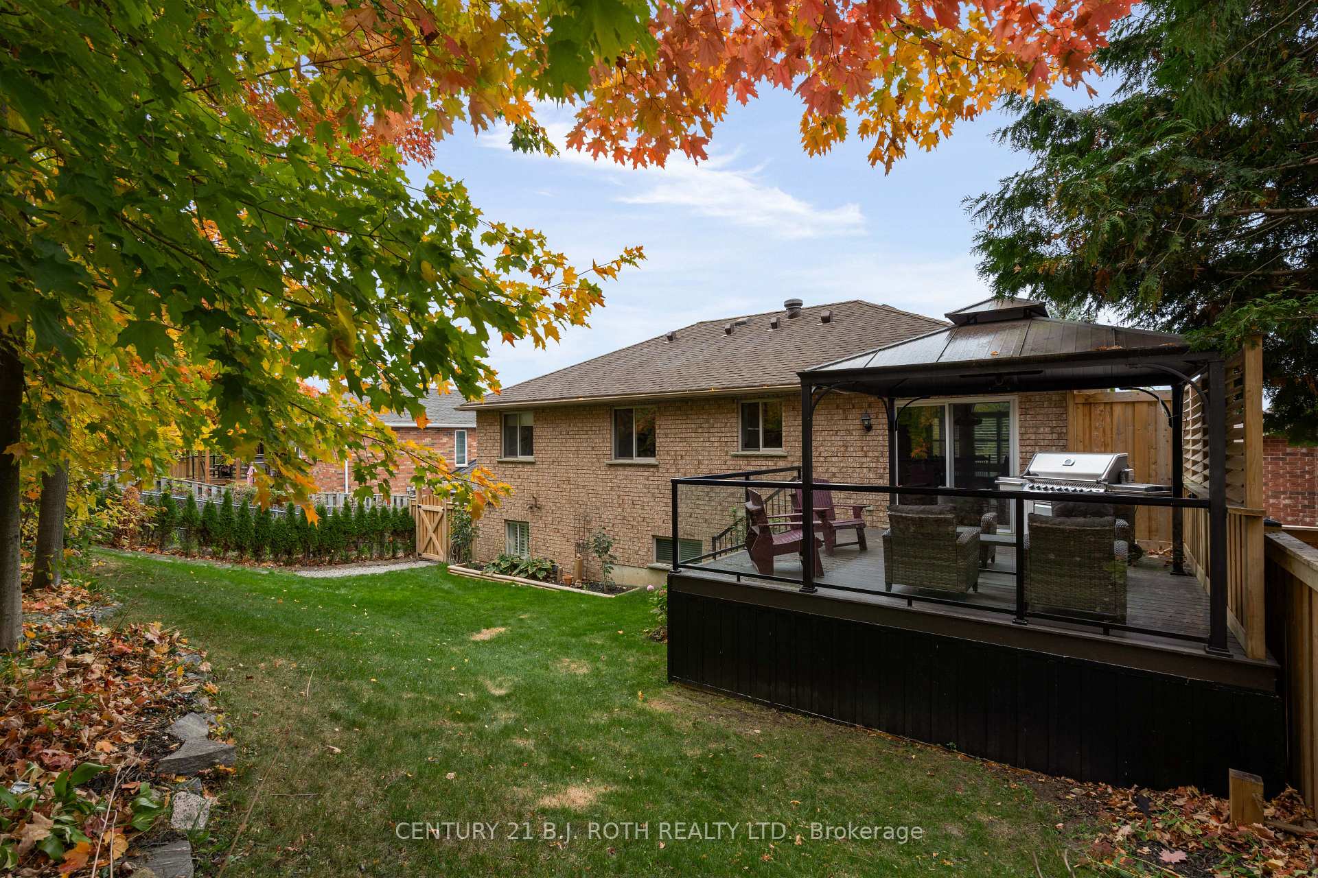 Photo 32 of 14 Brookfield Crescent, Barrie, Bayshore — HOMEH