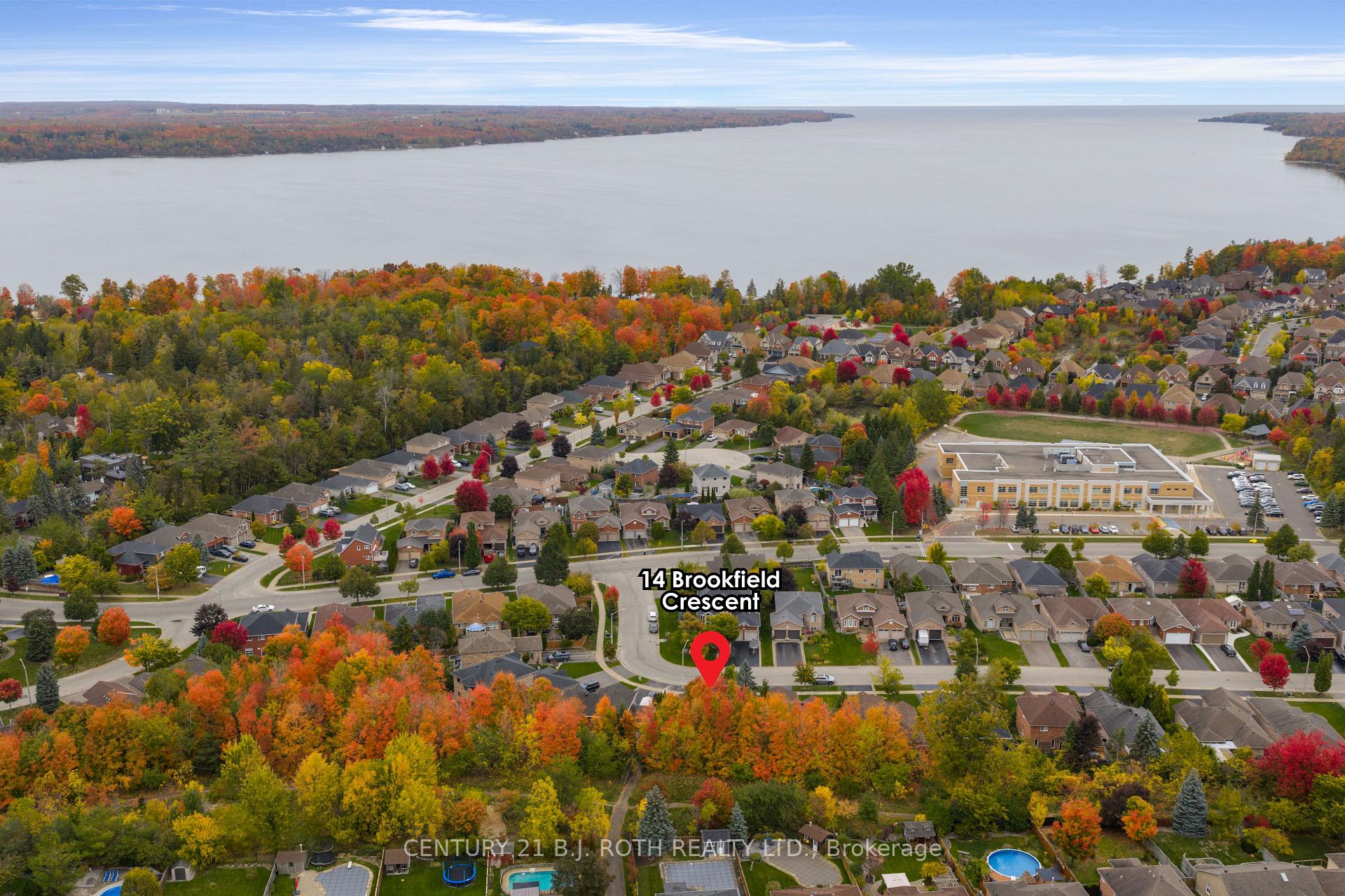 Photo 37 of 14 Brookfield Crescent, Barrie, Bayshore — HOMEH