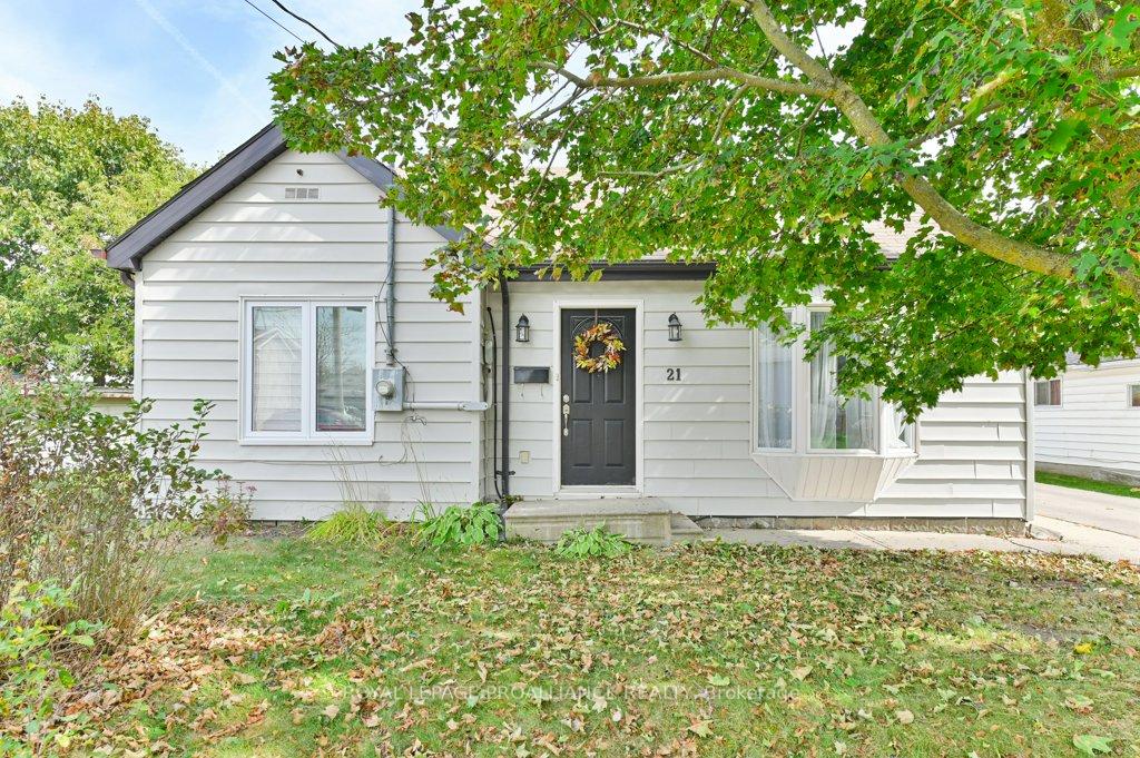 Photo 3 of 21 Herman Street, Belleville, Belleville Ward — HOMEH