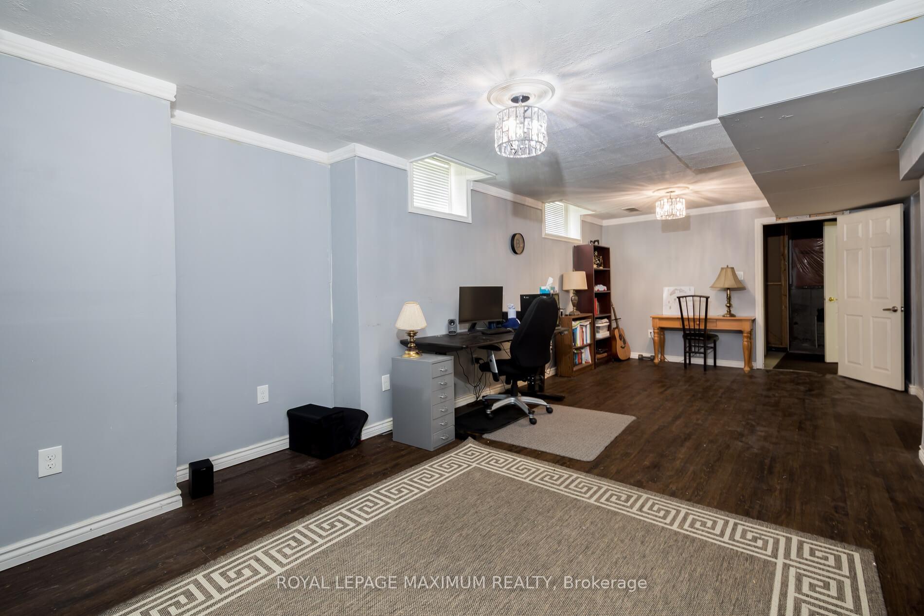 Photo 34 of 45 Windrose Court, Vaughan, East Woodbridge — HOMEH