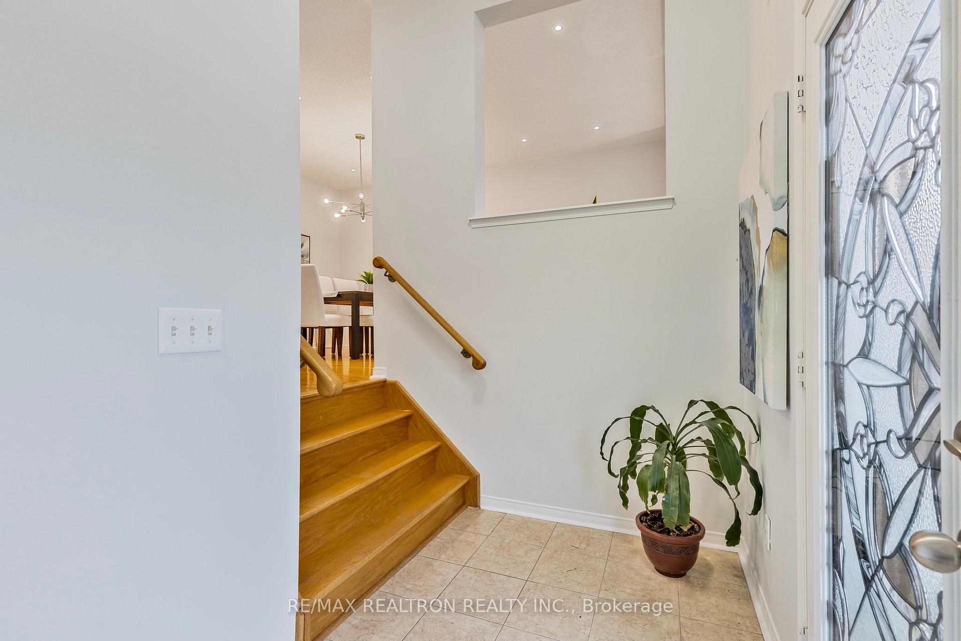 Photo 5 of 39 Pyneside Street, Markham, Cornell — HOMEH