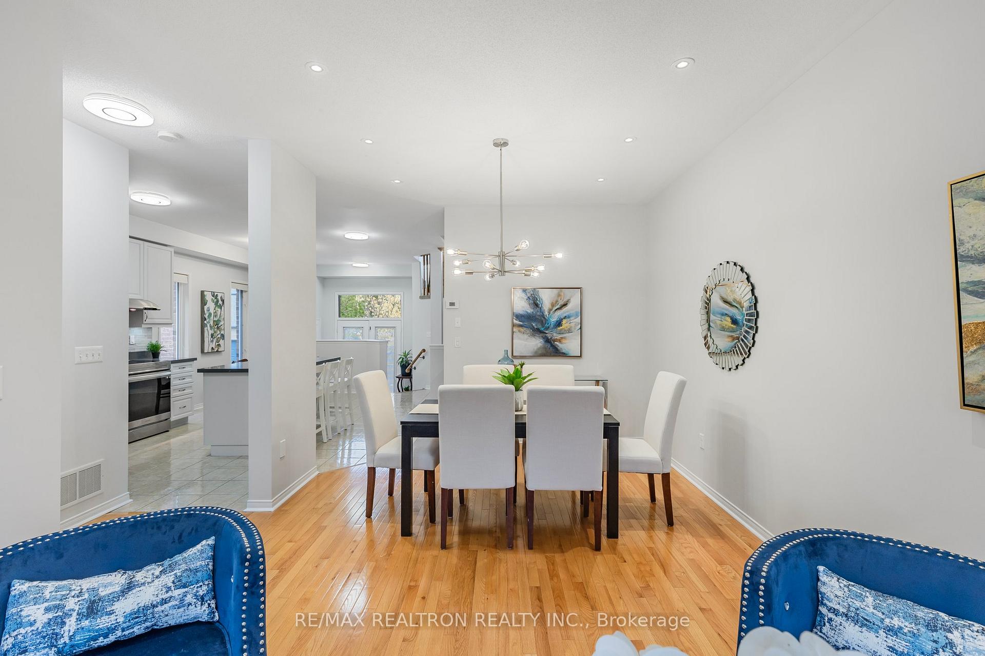 Photo 9 of 39 Pyneside Street, Markham, Cornell — HOMEH