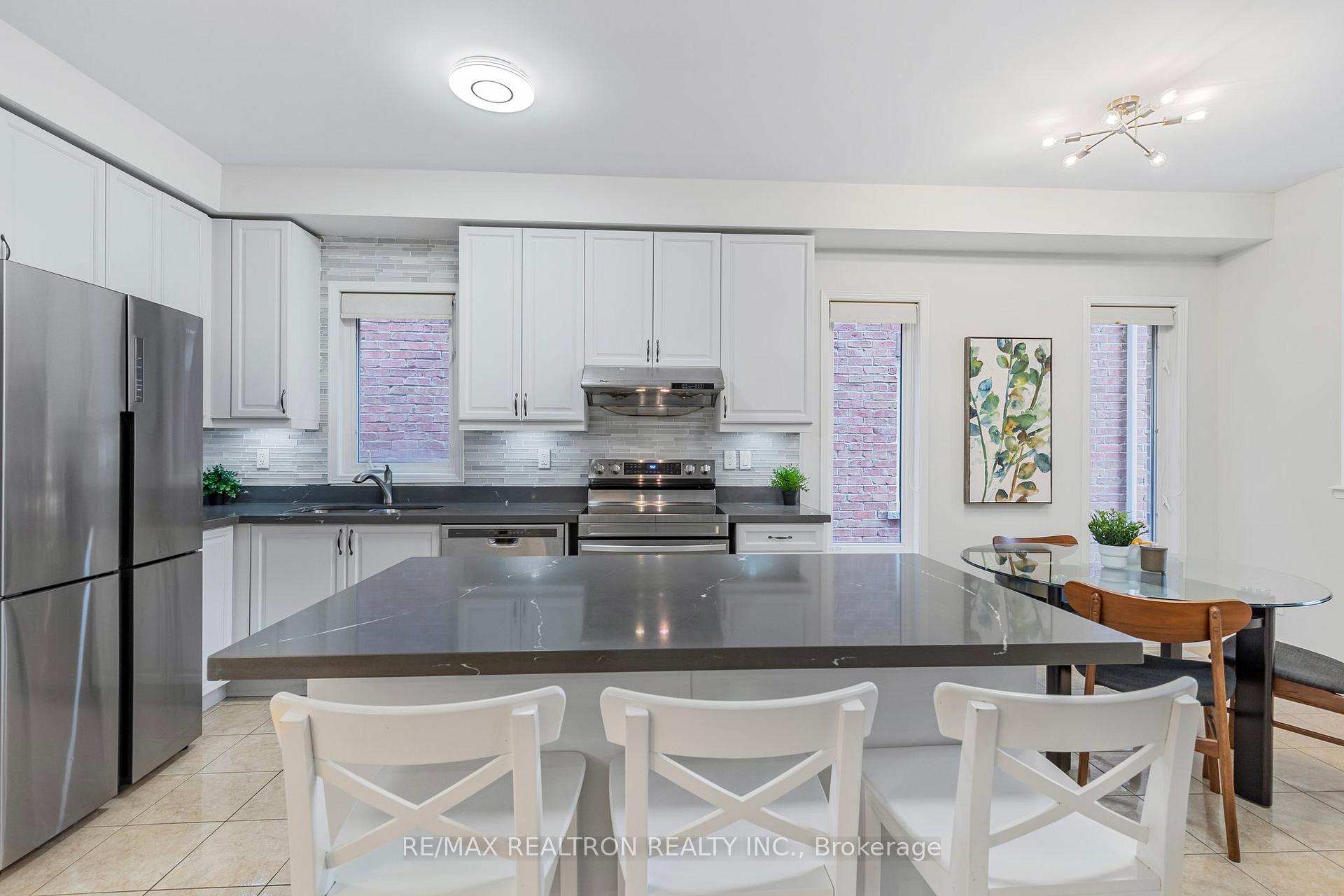 Photo 13 of 39 Pyneside Street, Markham, Cornell — HOMEH