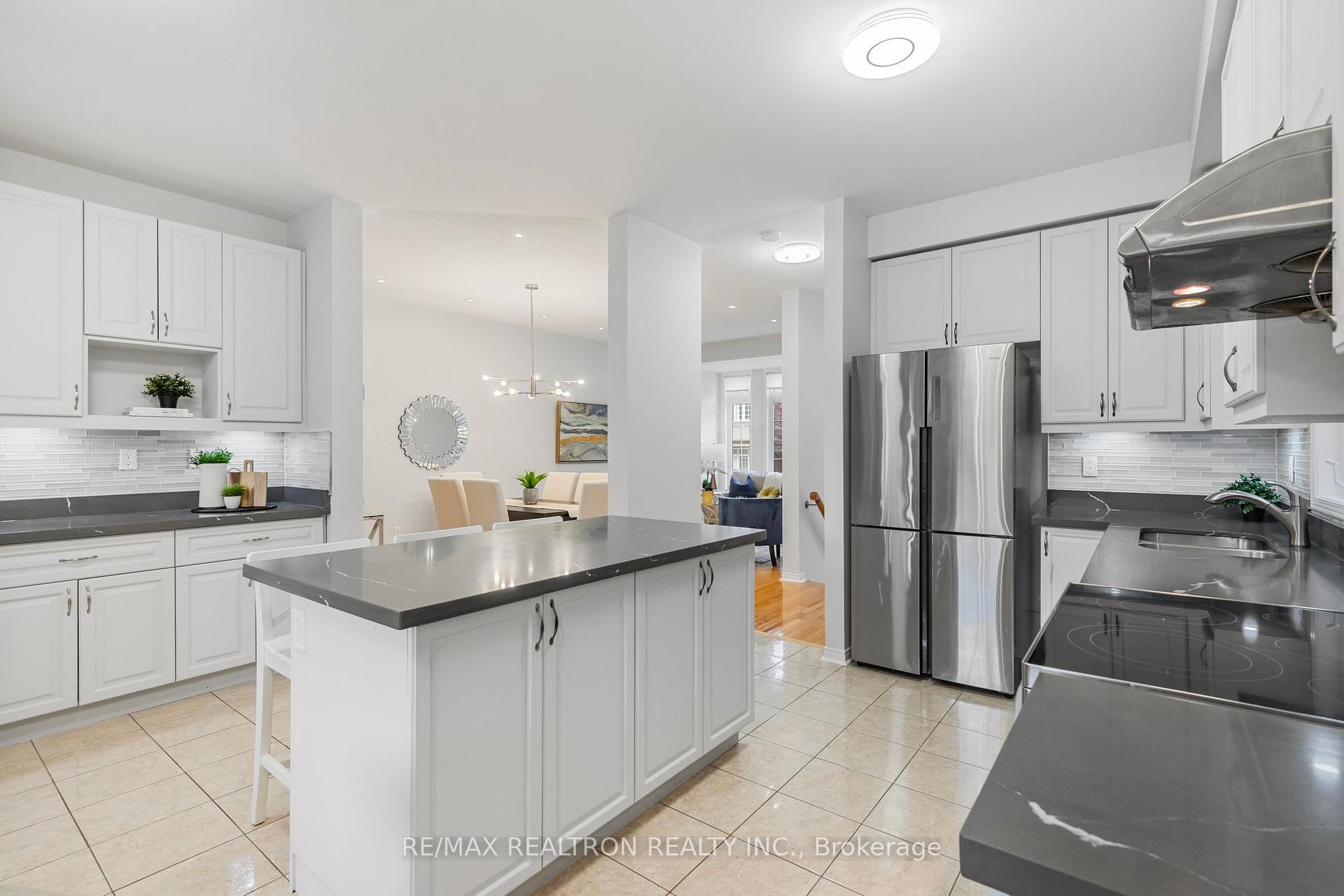 Photo 16 of 39 Pyneside Street, Markham, Cornell — HOMEH