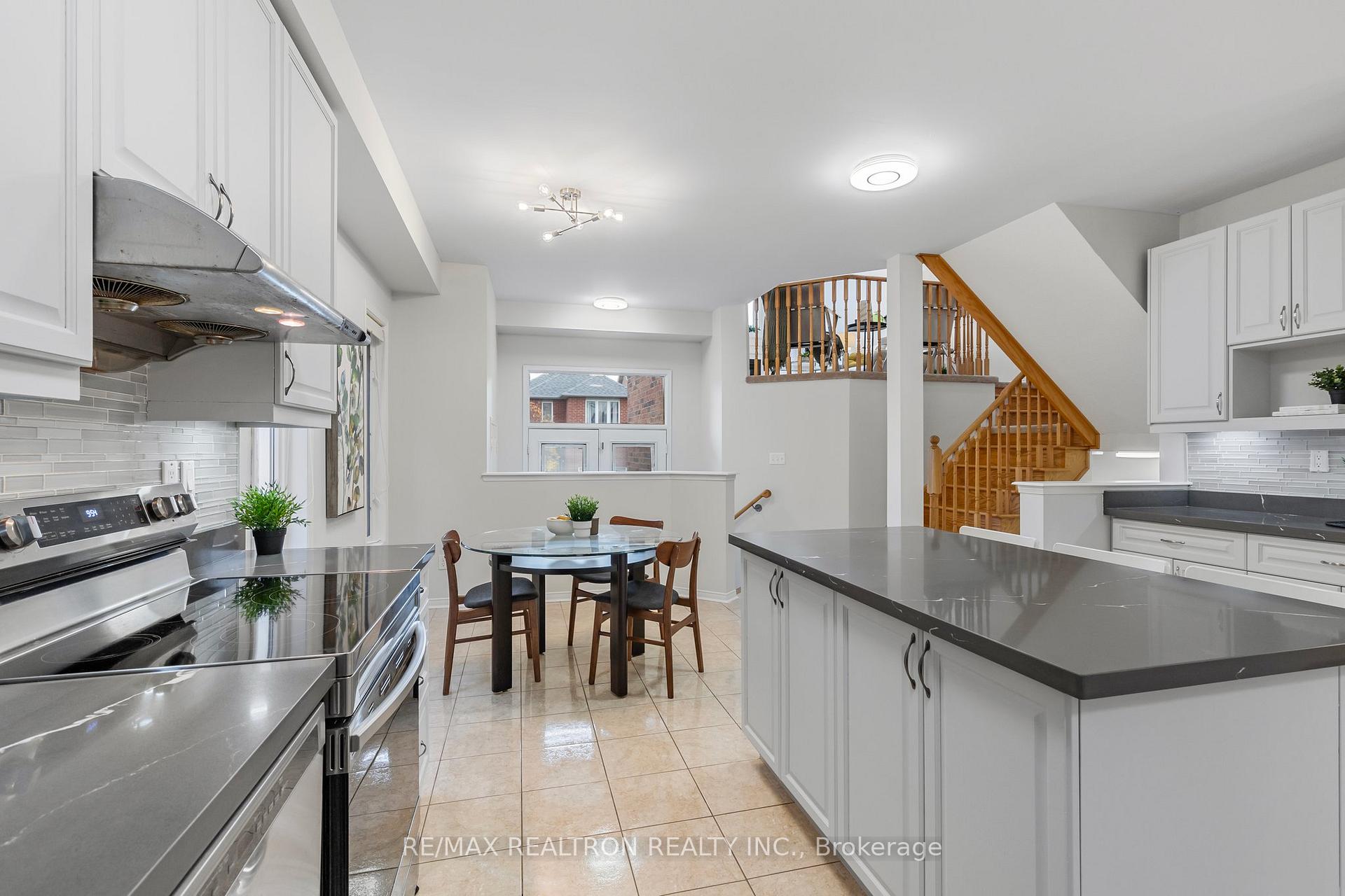 Photo 17 of 39 Pyneside Street, Markham, Cornell — HOMEH