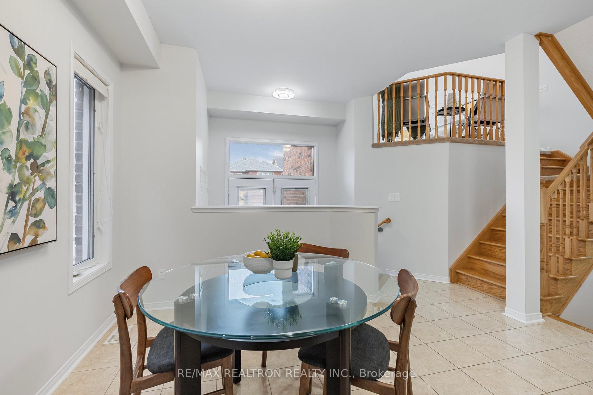 Photo 19 of 39 Pyneside Street, Markham, Cornell — HOMEH