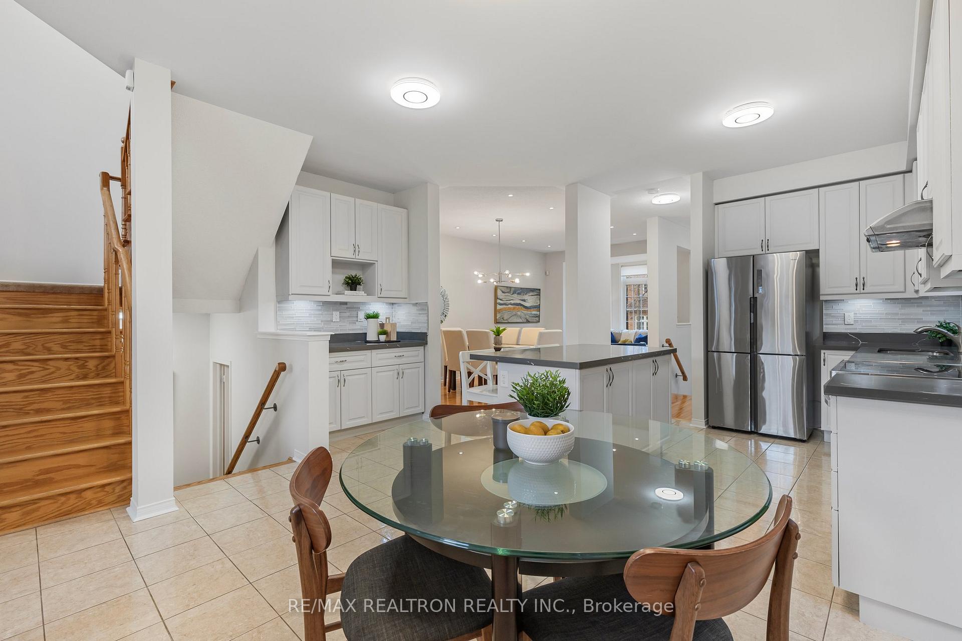 Photo 20 of 39 Pyneside Street, Markham, Cornell — HOMEH