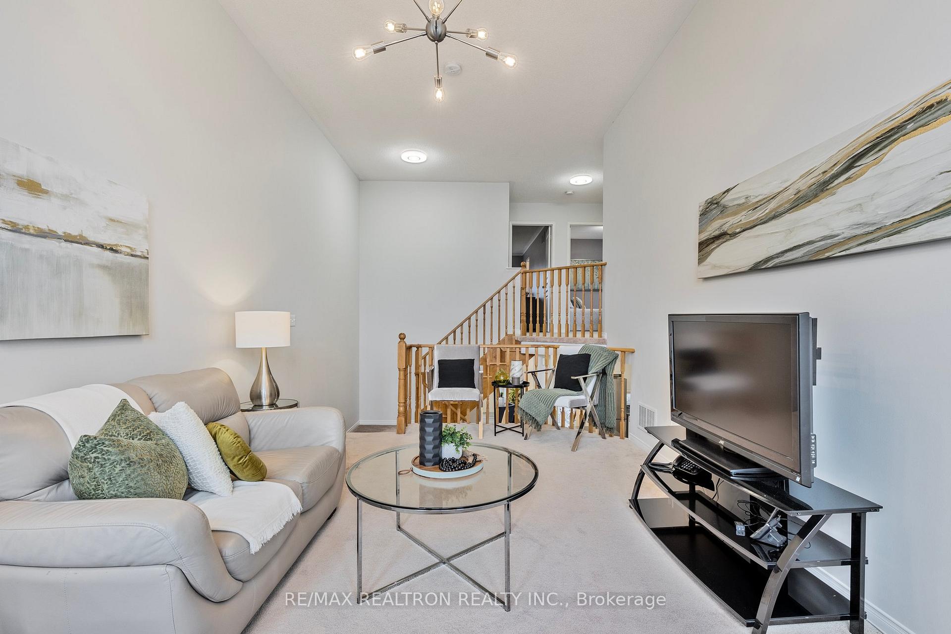 Photo 23 of 39 Pyneside Street, Markham, Cornell — HOMEH