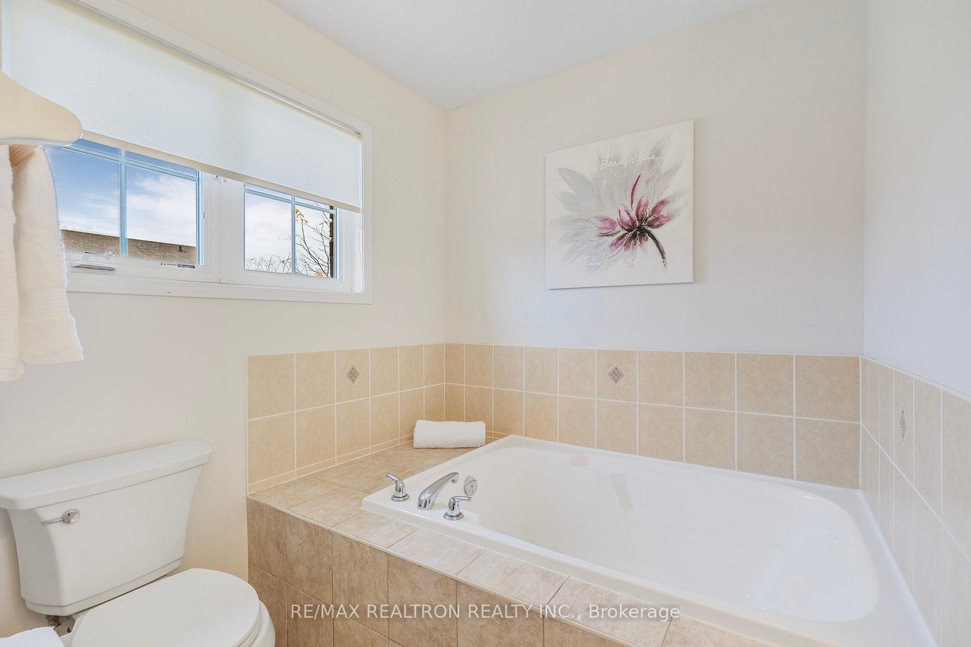 Photo 34 of 39 Pyneside Street, Markham, Cornell — HOMEH