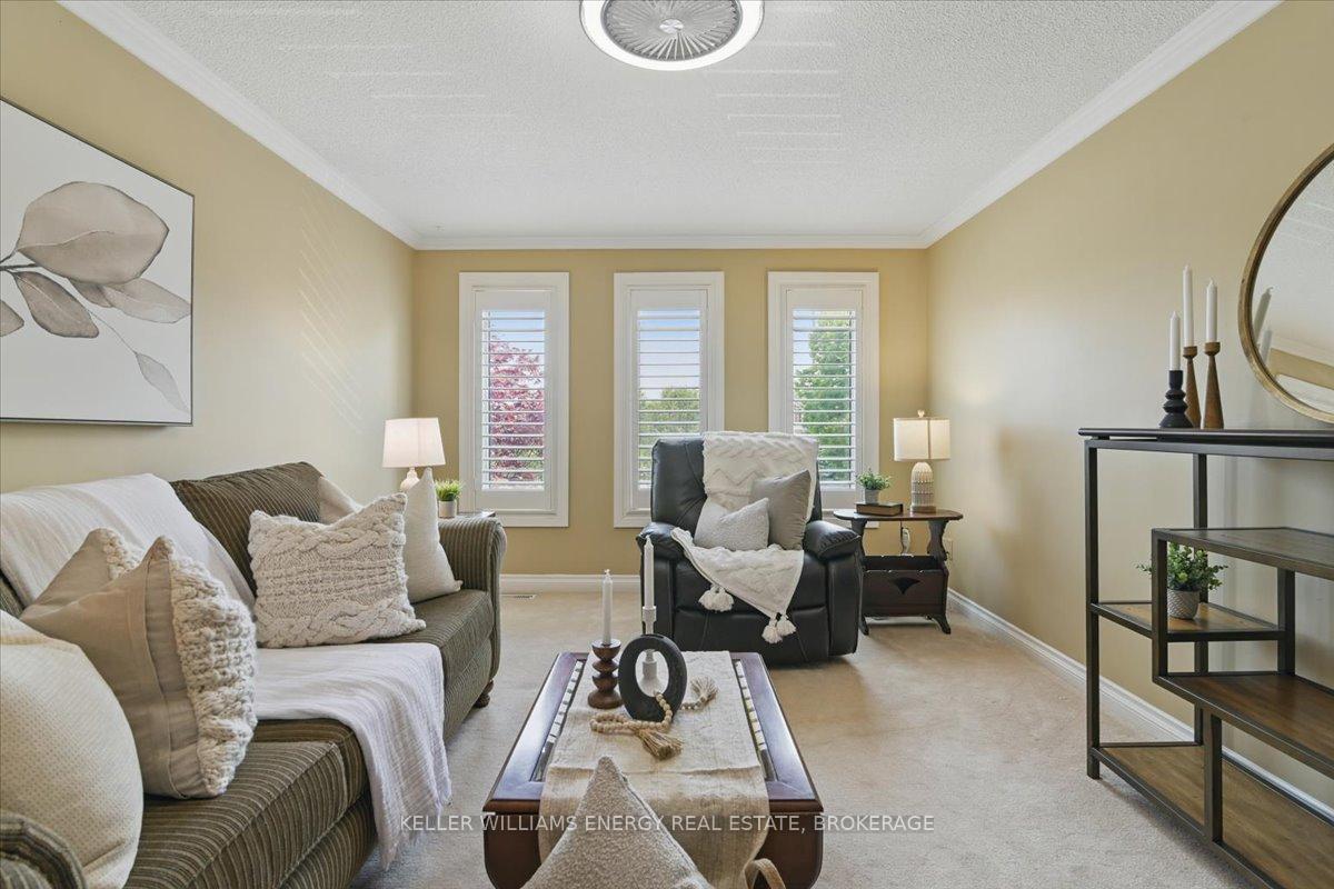 Photo 19 of 42 Pinebrook Crescent, Whitby, Williamsburg — HOMEH