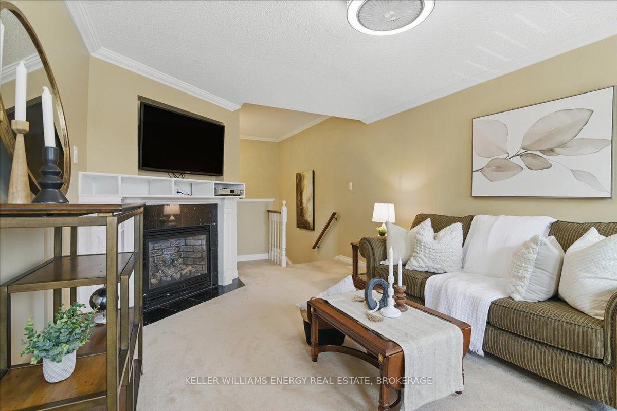 Photo 20 of 42 Pinebrook Crescent, Whitby, Williamsburg — HOMEH