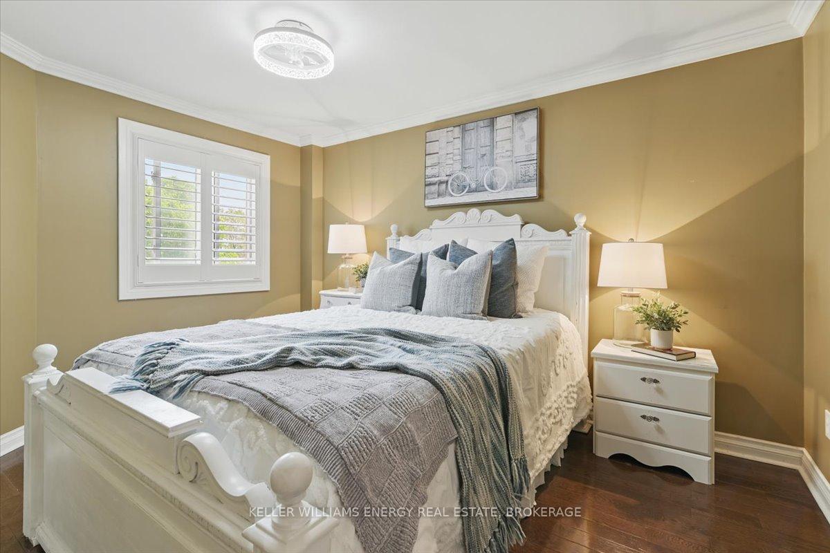 Photo 21 of 42 Pinebrook Crescent, Whitby, Williamsburg — HOMEH