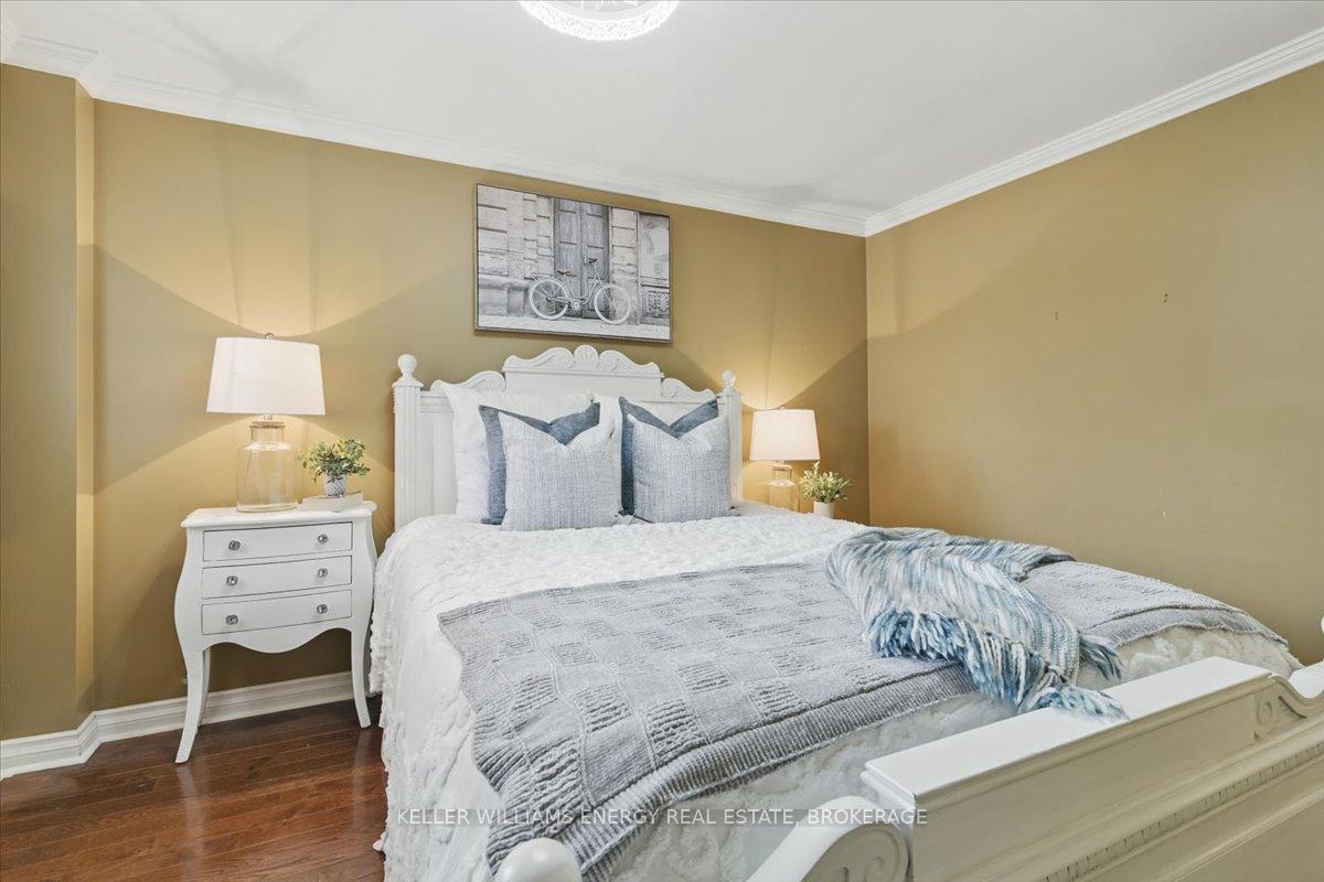 Photo 23 of 42 Pinebrook Crescent, Whitby, Williamsburg — HOMEH