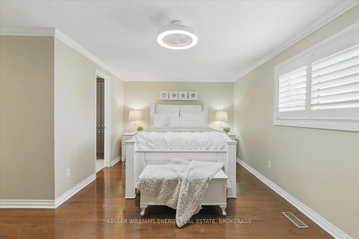 Photo 25 of 42 Pinebrook Crescent, Whitby, Williamsburg — HOMEH