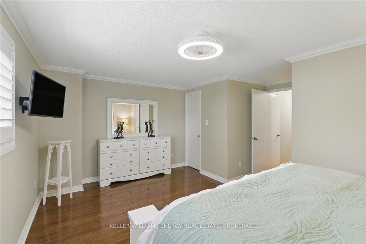 Photo 27 of 42 Pinebrook Crescent, Whitby, Williamsburg — HOMEH