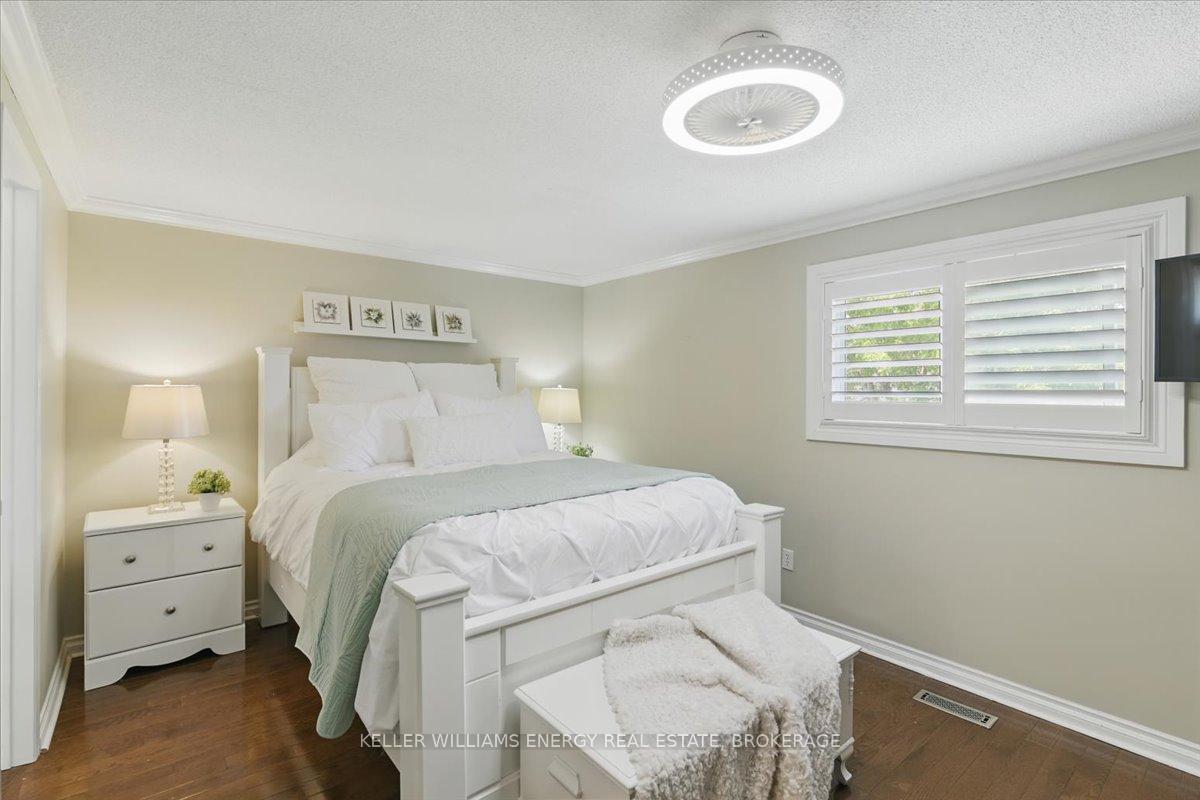 Photo 28 of 42 Pinebrook Crescent, Whitby, Williamsburg — HOMEH