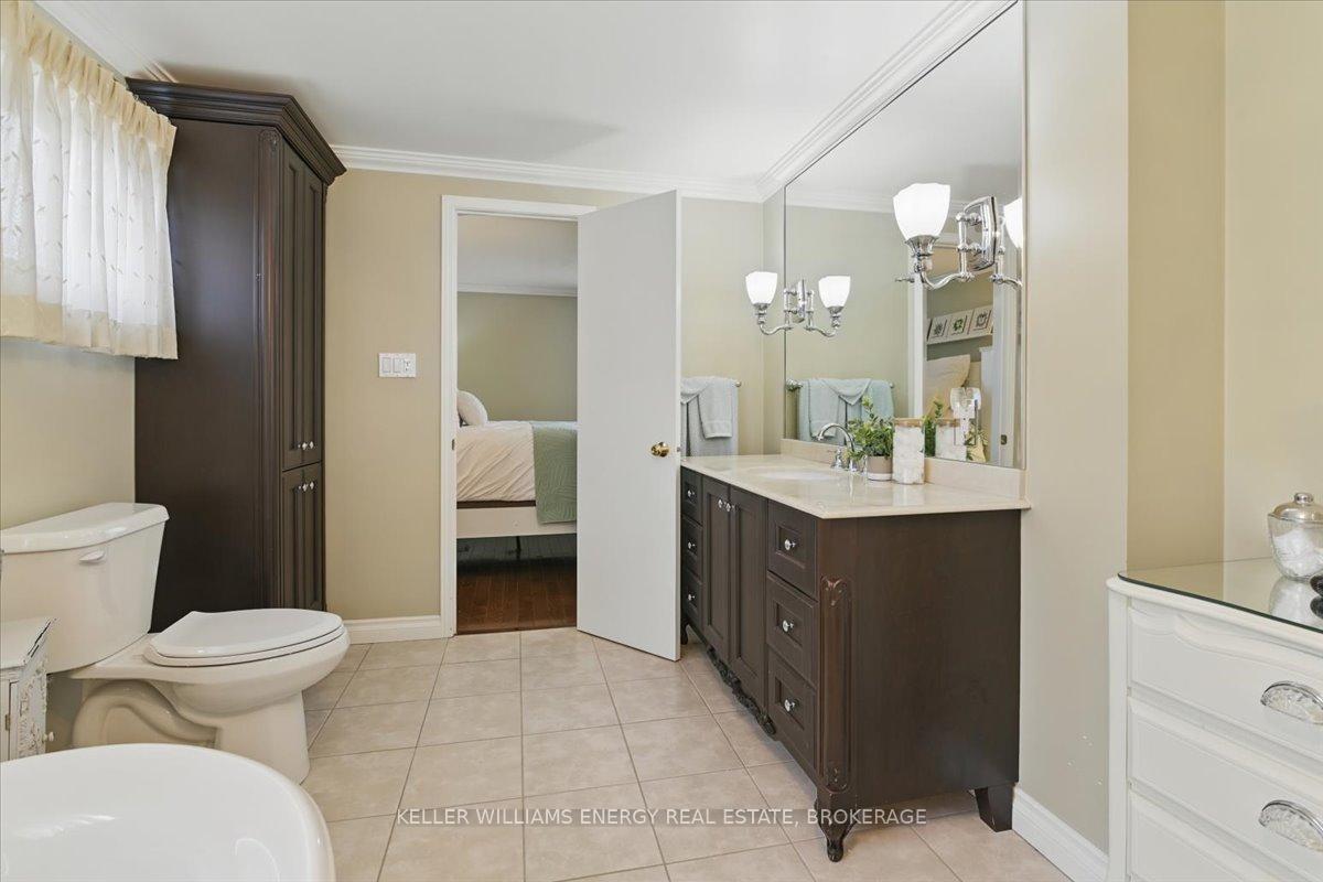 Photo 31 of 42 Pinebrook Crescent, Whitby, Williamsburg — HOMEH