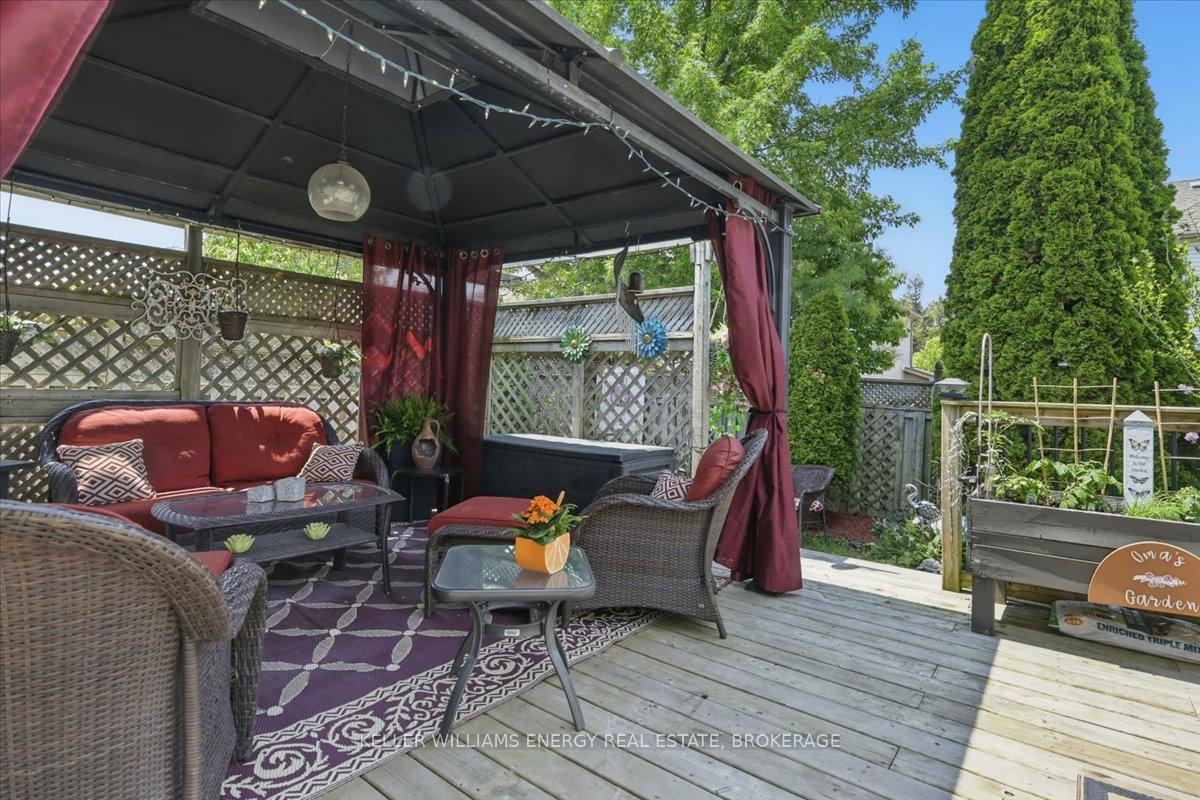Photo 35 of 42 Pinebrook Crescent, Whitby, Williamsburg — HOMEH
